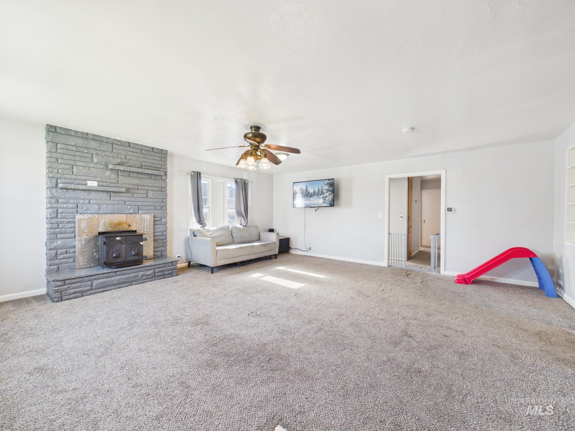 204 Anderson St, Caldwell, Idaho 83605, 3 Bedrooms, 1.5 Bathrooms, Residential For Sale, Price $325,000,MLS 98991446