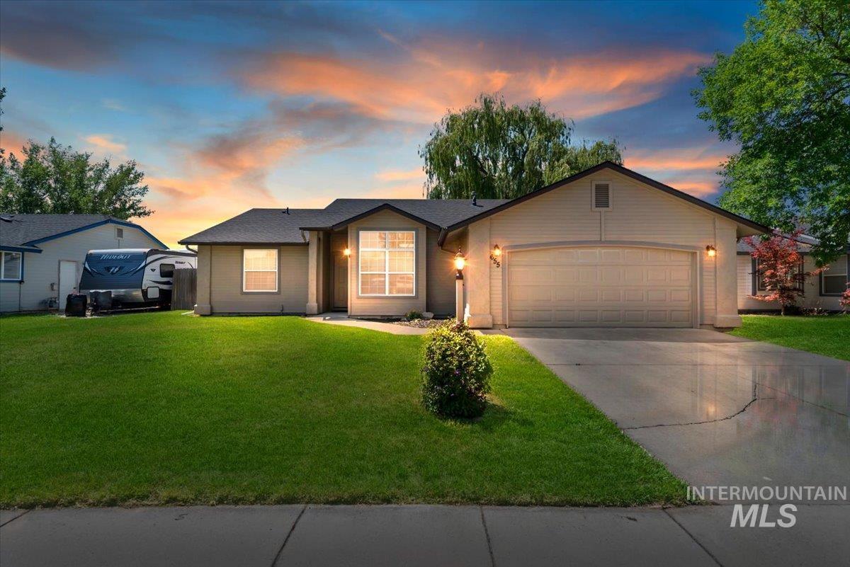 655 W Waterbury Dr, Meridian, Idaho 83646, 3 Bedrooms, 2 Bathrooms, Residential For Sale, Price $419,900,MLS 98991456