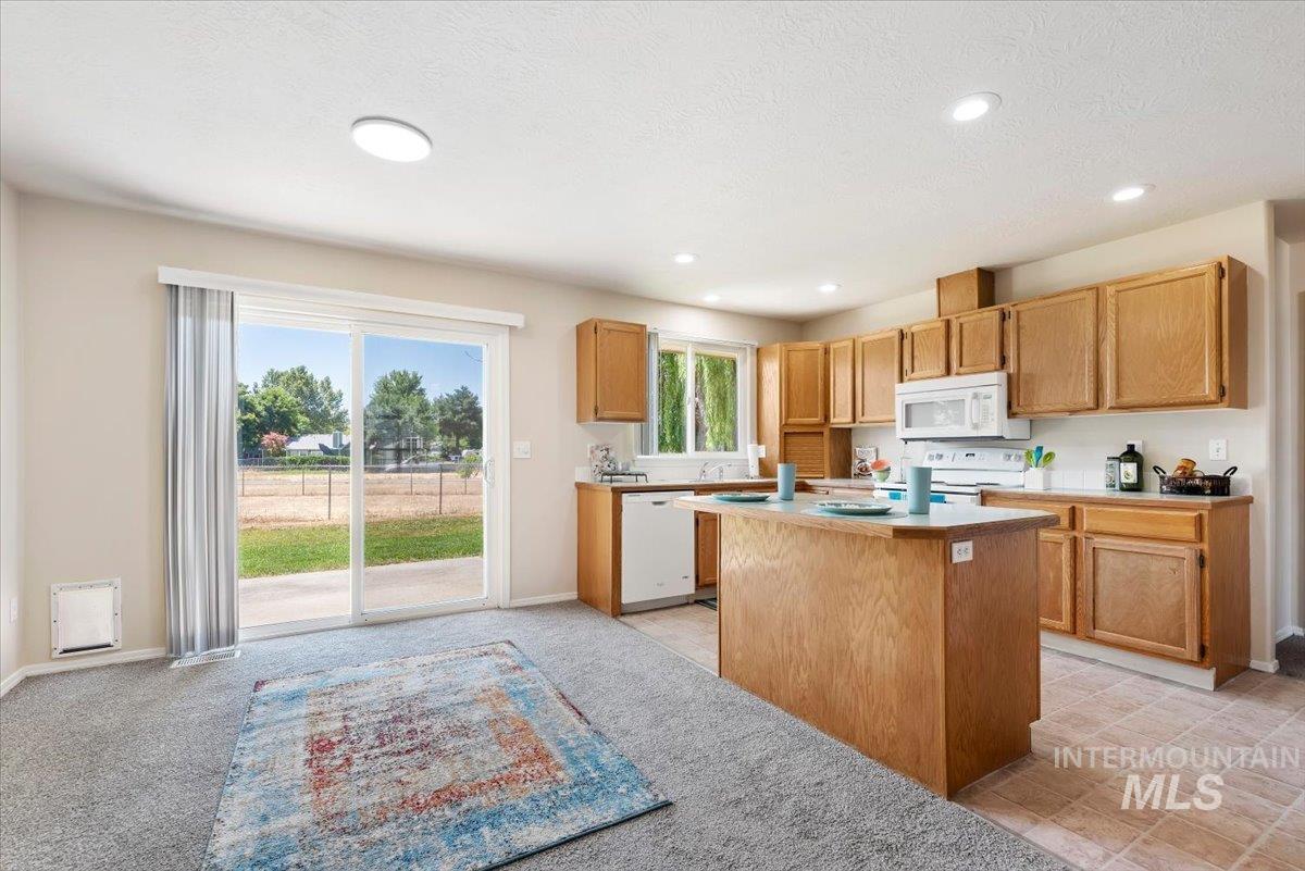 655 W Waterbury Dr, Meridian, Idaho 83646, 3 Bedrooms, 2 Bathrooms, Residential For Sale, Price $419,900, 98991456