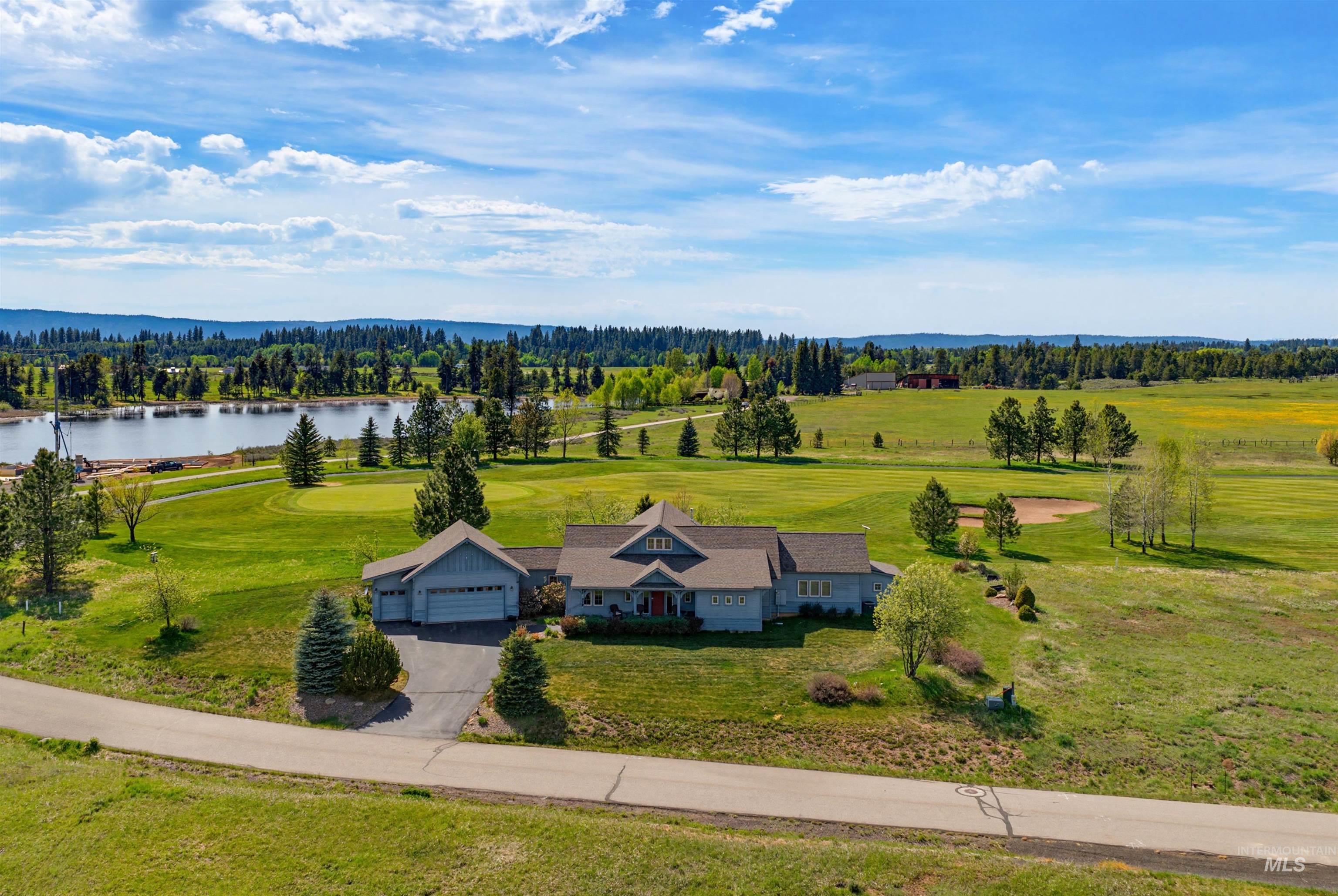 319 Otter Pond Ln, McCall, Idaho 83638, 3 Bedrooms, 3 Bathrooms, Residential For Sale, Price $1,295,000, 98991457