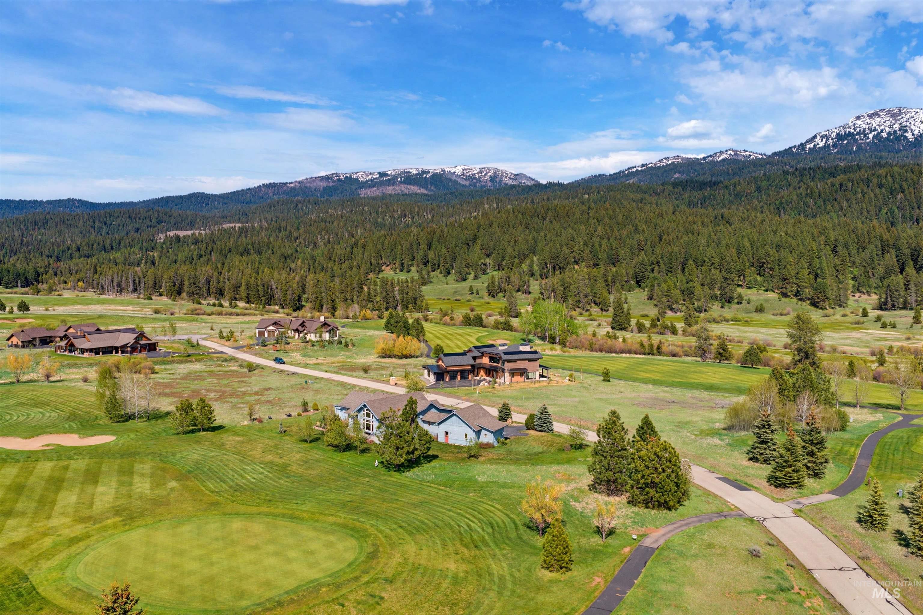 319 Otter Pond Ln, McCall, Idaho 83638, 3 Bedrooms, 3 Bathrooms, Residential For Sale, Price $1,295,000, 98991457