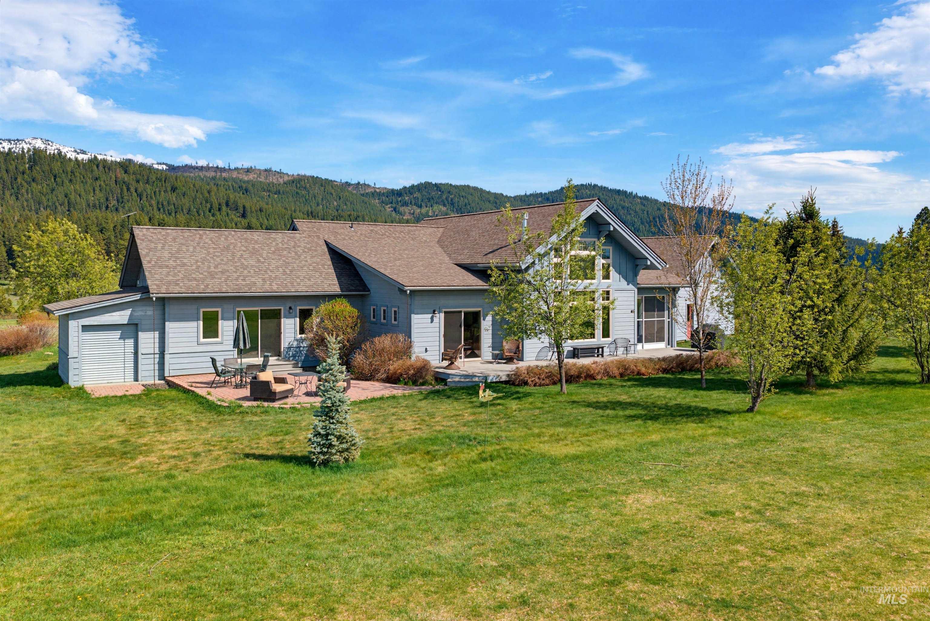 319 Otter Pond Ln, McCall, Idaho 83638, 3 Bedrooms, 3 Bathrooms, Residential For Sale, Price $1,295,000, 98991457