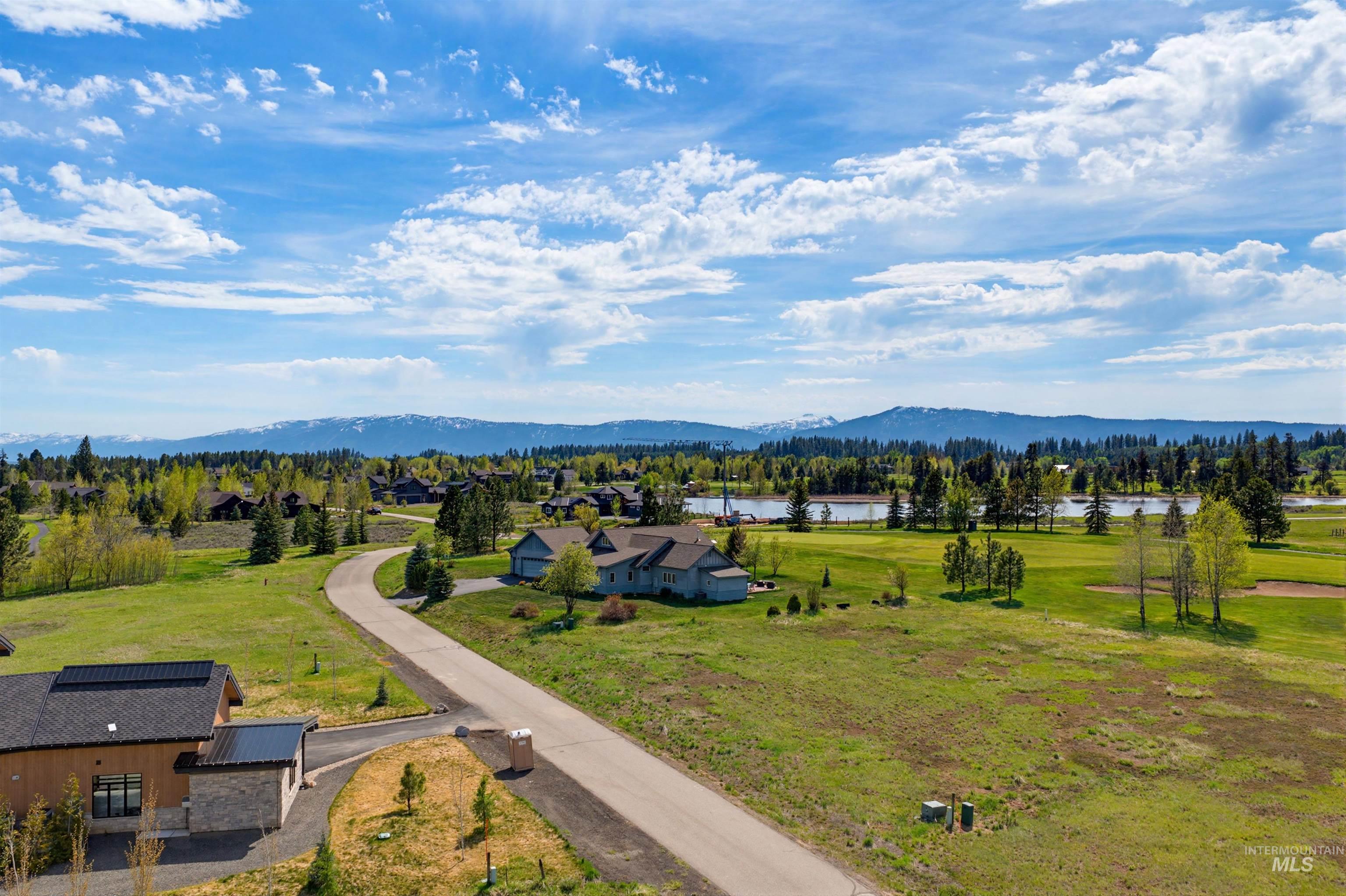 319 Otter Pond Ln, McCall, Idaho 83638, 3 Bedrooms, 3 Bathrooms, Residential For Sale, Price $1,295,000, 98991457