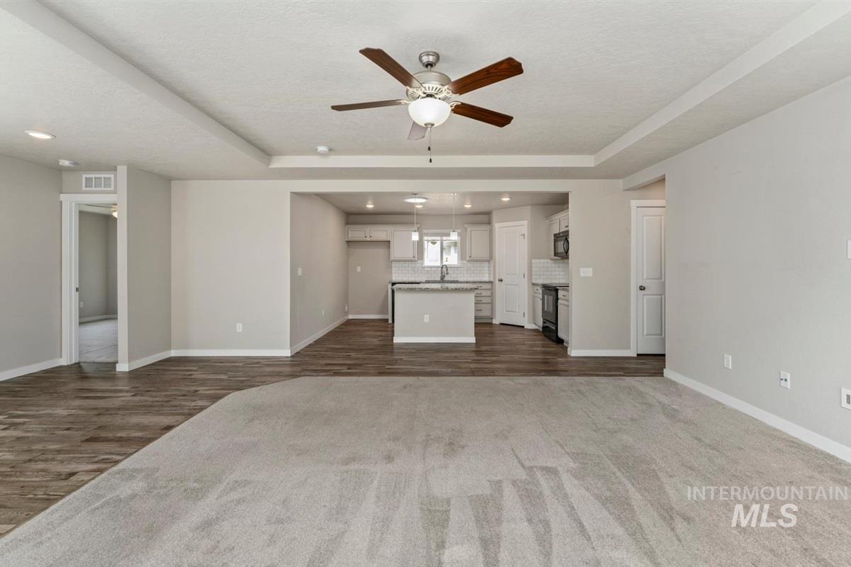 7645 E Declaration Dr., Nampa, Idaho 83687, 3 Bedrooms, 2 Bathrooms, Residential For Sale, Price $435,000,MLS 98991459