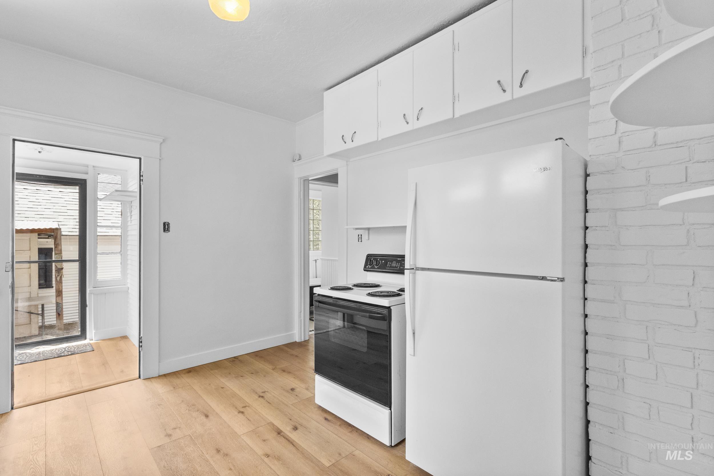 2119 W Brumback Street, Boise, Idaho 83702, 2 Bedrooms, 1 Bathroom, Residential For Sale, Price $565,000,MLS 98991462
