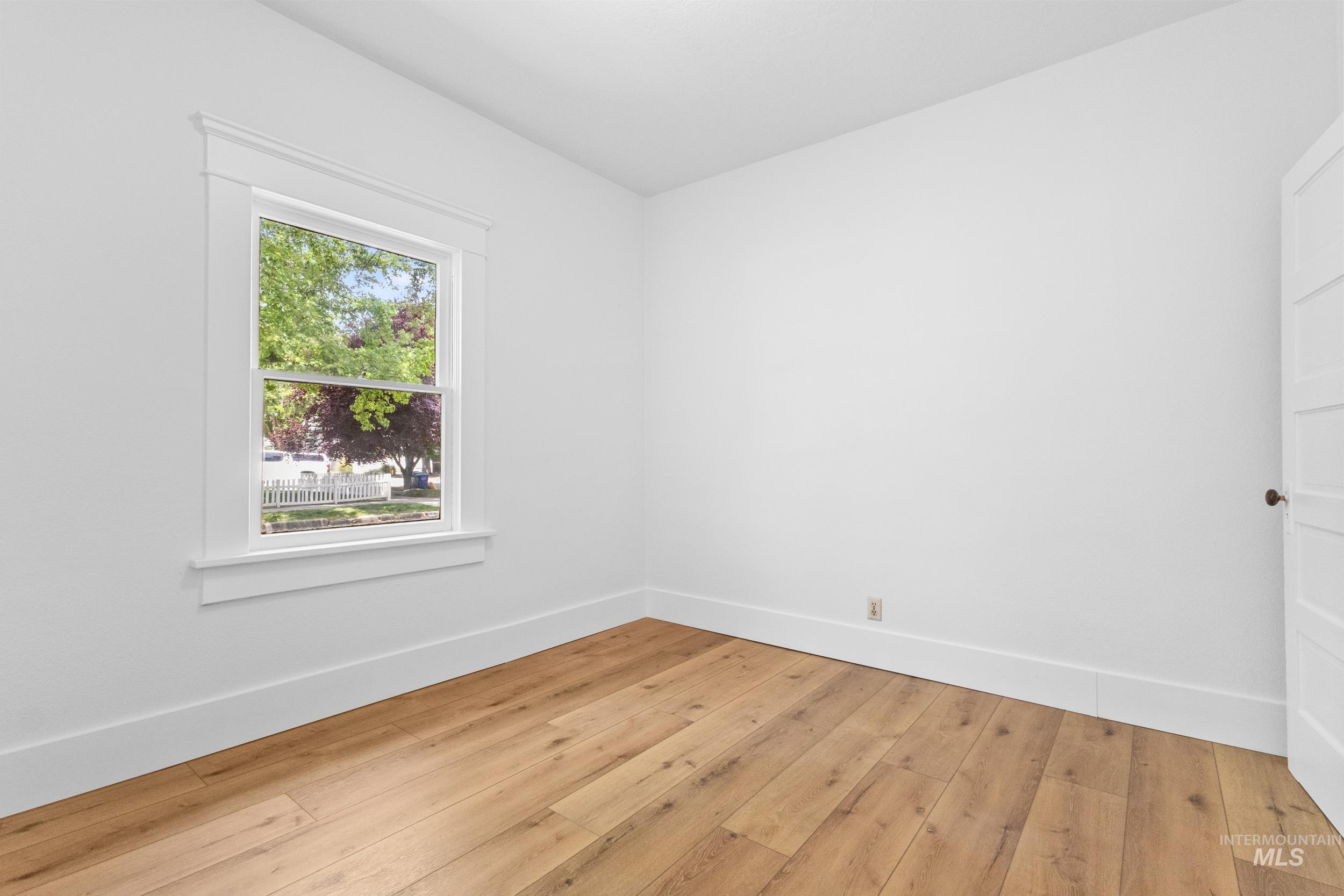2119 W Brumback Street, Boise, Idaho 83702, 2 Bedrooms, 1 Bathroom, Residential For Sale, Price $565,000,MLS 98991462