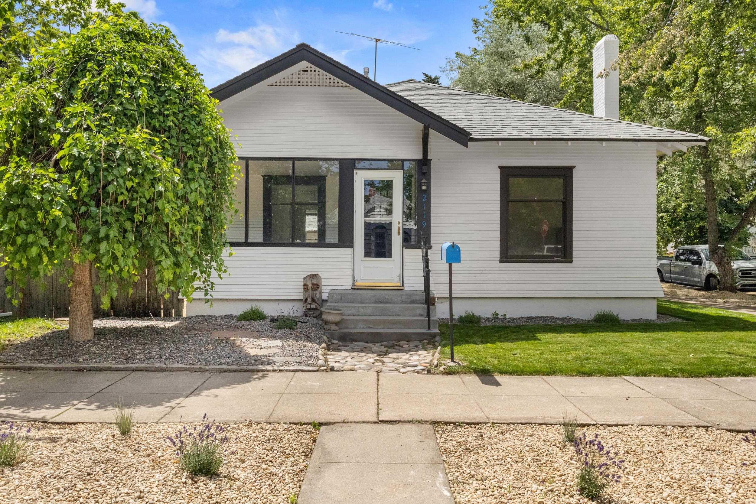 2119 W Brumback Street, Boise, Idaho 83702, 2 Bedrooms, 1 Bathroom, Residential For Sale, Price $565,000,MLS 98991462