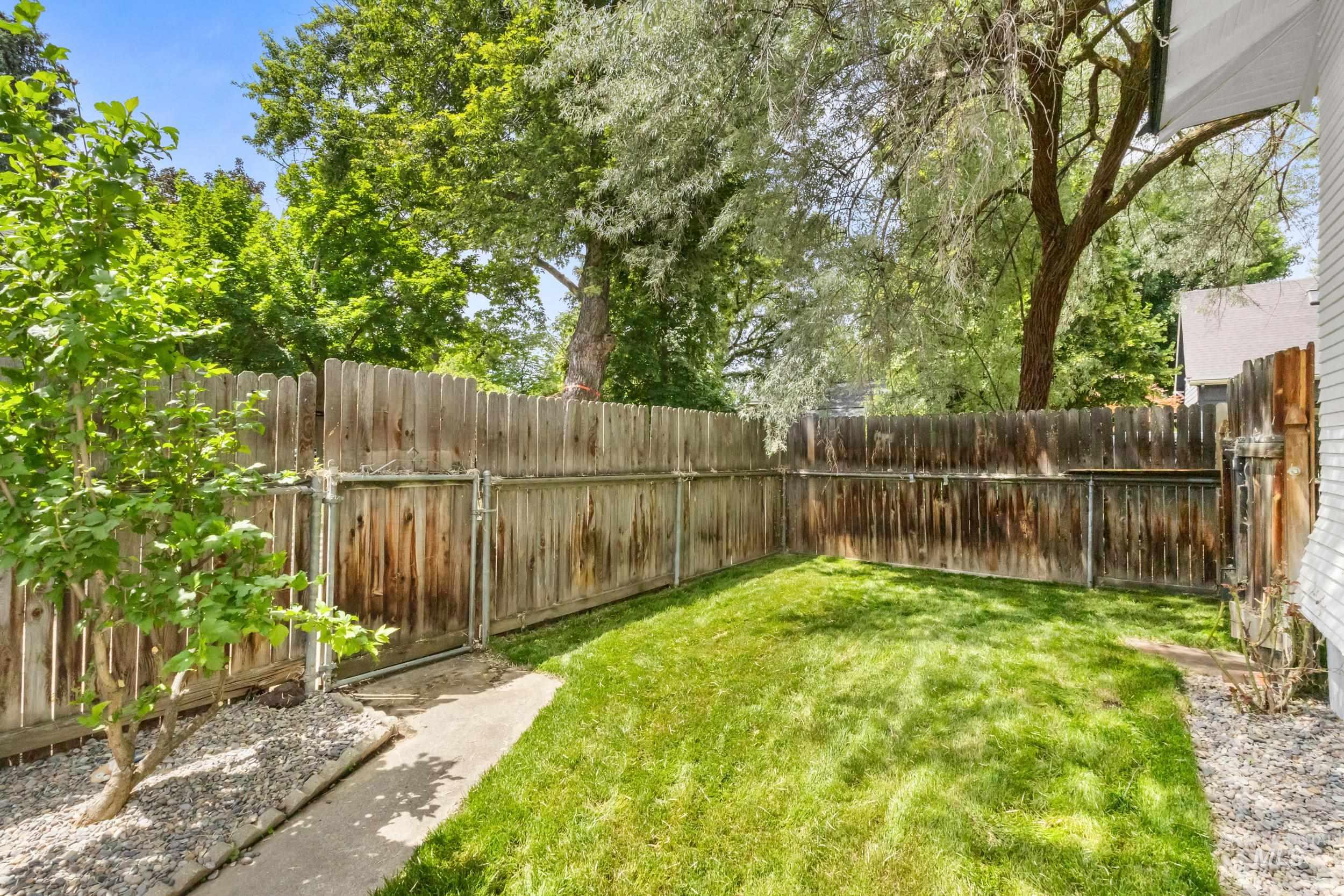 2119 W Brumback Street, Boise, Idaho 83702, 2 Bedrooms, 1 Bathroom, Residential For Sale, Price $565,000,MLS 98991462