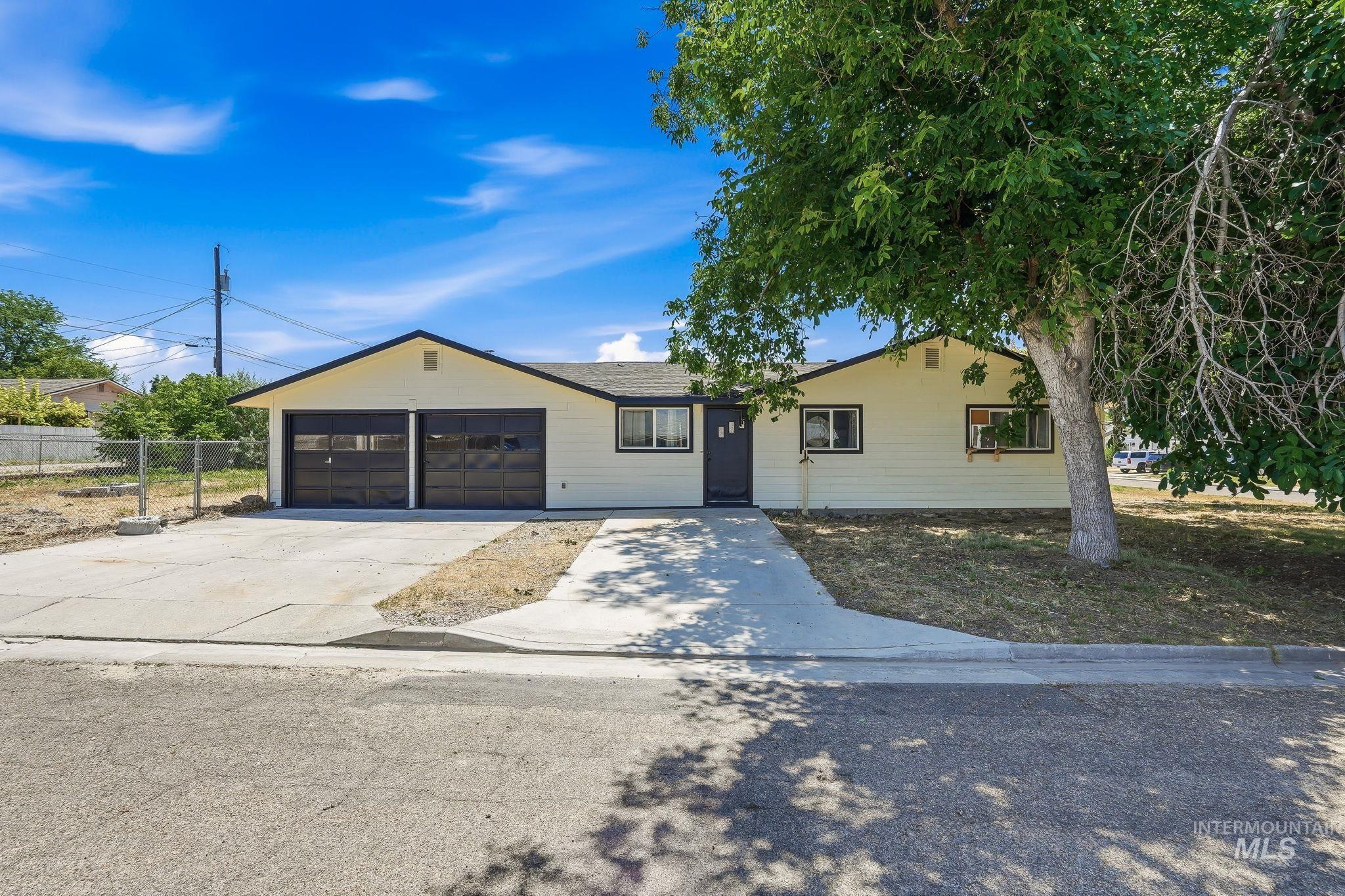 3203 Colorado Ave, Caldwell, Idaho 83605, 3 Bedrooms, 1 Bathroom, Residential For Sale, Price $299,000, 98991463