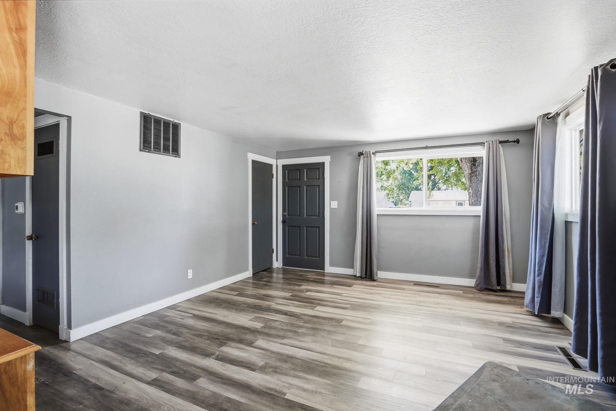 3203 Colorado Ave, Caldwell, Idaho 83605, 3 Bedrooms, 1 Bathroom, Residential For Sale, Price $299,000, 98991463