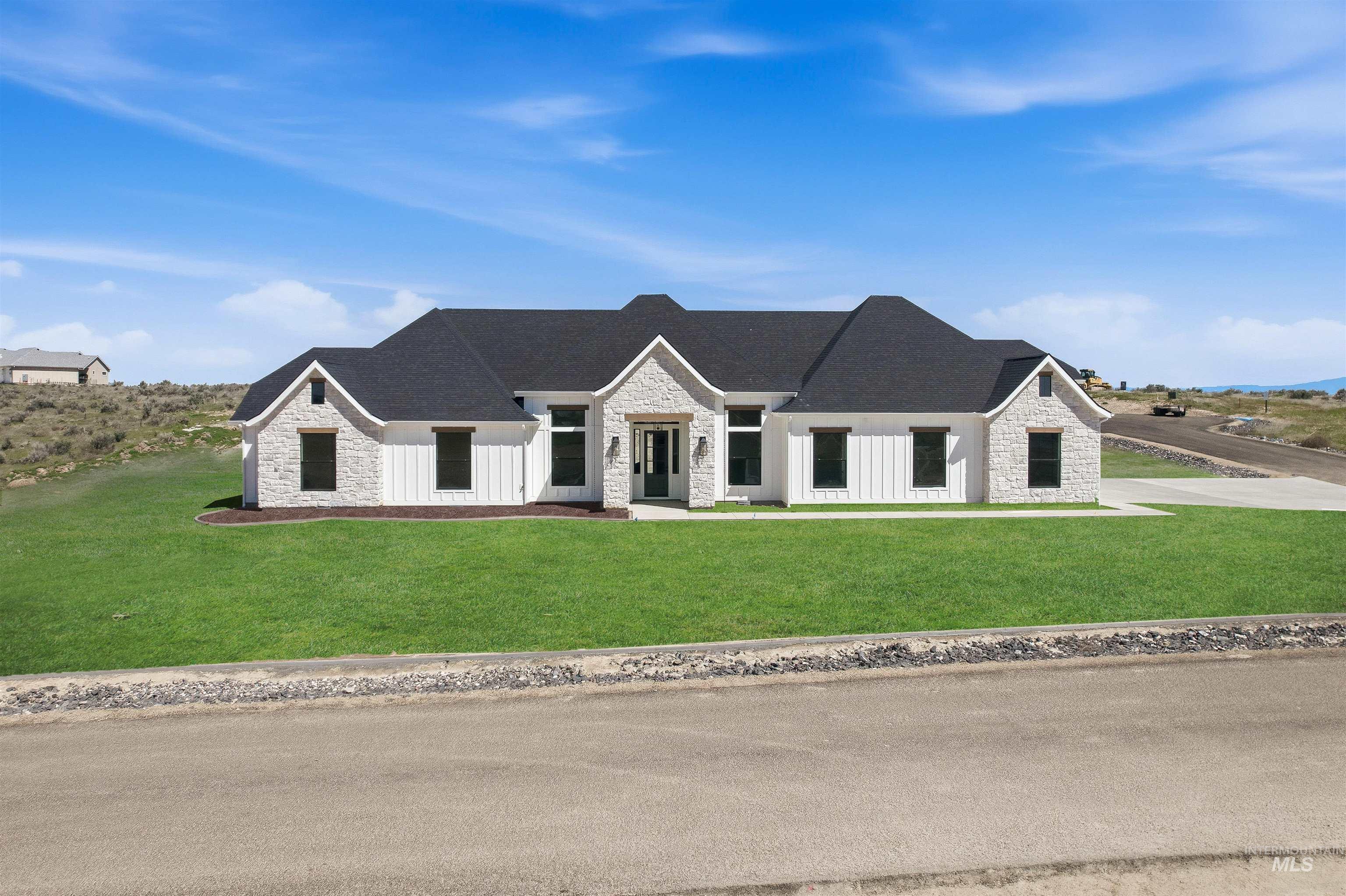 17244 TRIPLE CROWN PL, Caldwell, Idaho 83607, 4 Bedrooms, 3.5 Bathrooms, Residential For Sale, Price $1,149,000, 98991464