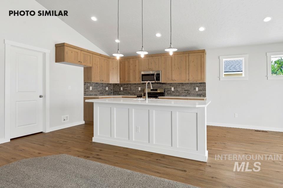 1653 Haystack, Emmett, Idaho 83617, 4 Bedrooms, 3 Bathrooms, Residential For Sale, Price $517,199,MLS 98991465