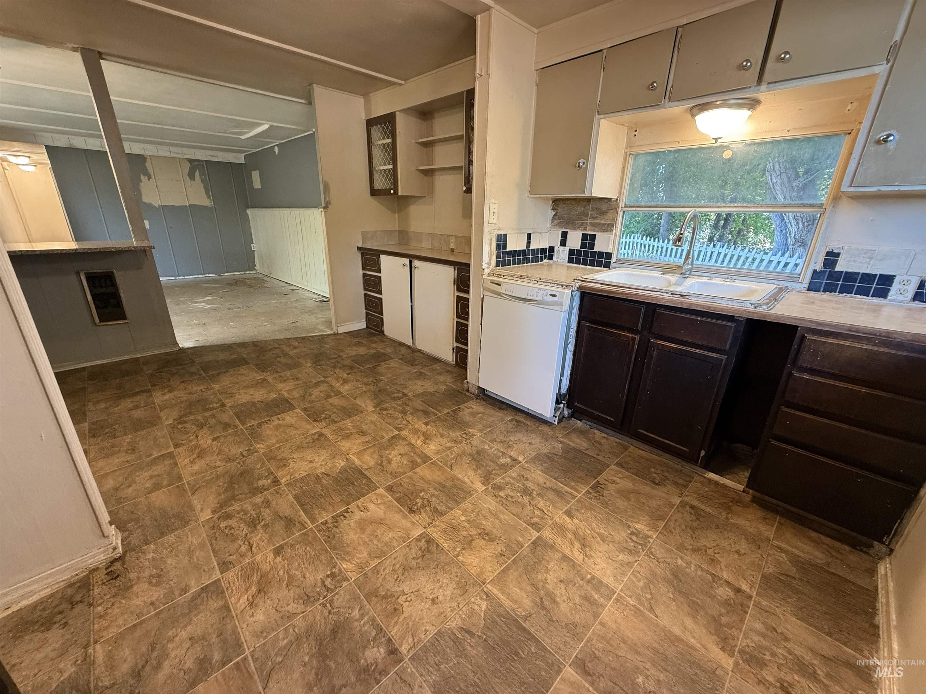 1226 S Elder St, Nampa, Idaho 83686-5924, 2 Bedrooms, 1 Bathroom, Residential For Sale, Price $189,000,MLS 98991467