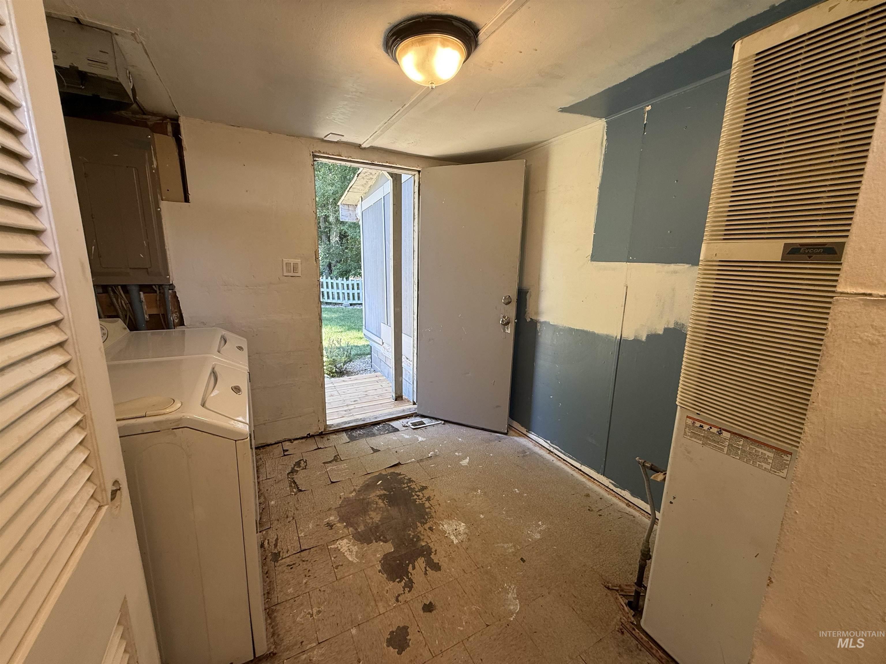 1226 S Elder St, Nampa, Idaho 83686-5924, 2 Bedrooms, 1 Bathroom, Residential For Sale, Price $189,000,MLS 98991467