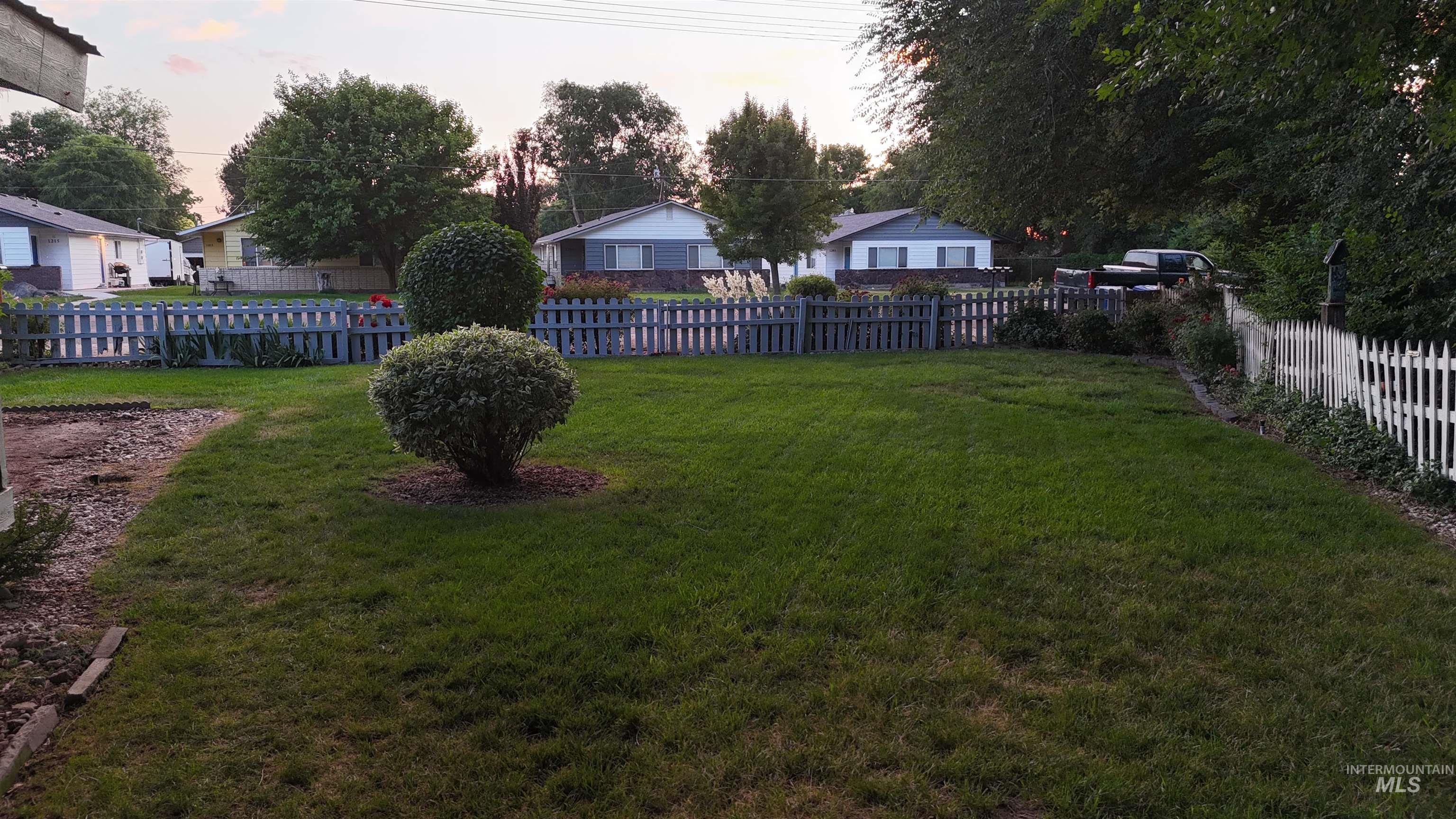 1226 S Elder St, Nampa, Idaho 83686-5924, 2 Bedrooms, 1 Bathroom, Residential For Sale, Price $189,000,MLS 98991467