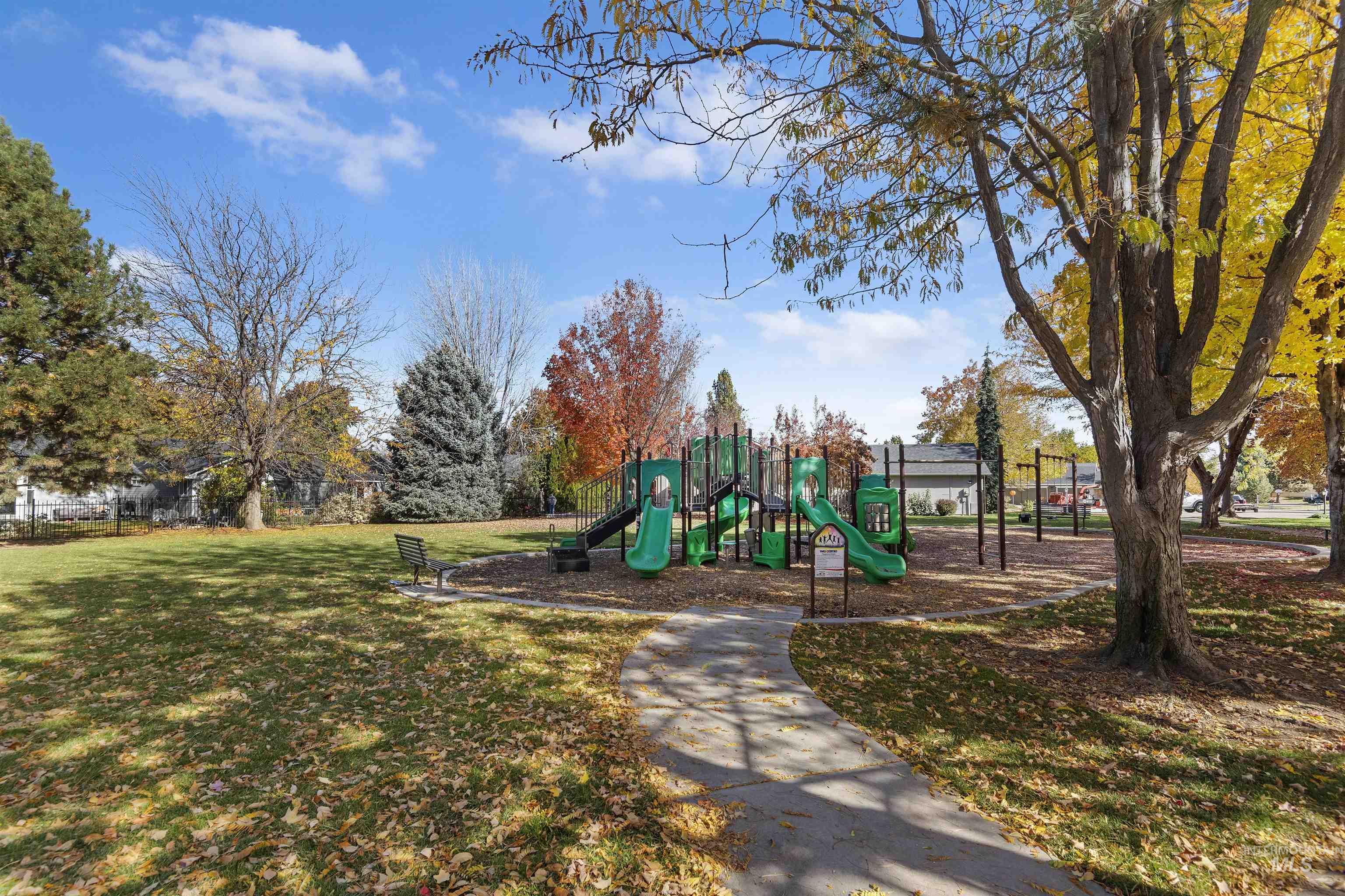 5675 N Graham Ave, Boise, Idaho 83713, 3 Bedrooms, 2 Bathrooms, Residential For Sale, Price $415,000, 98991470