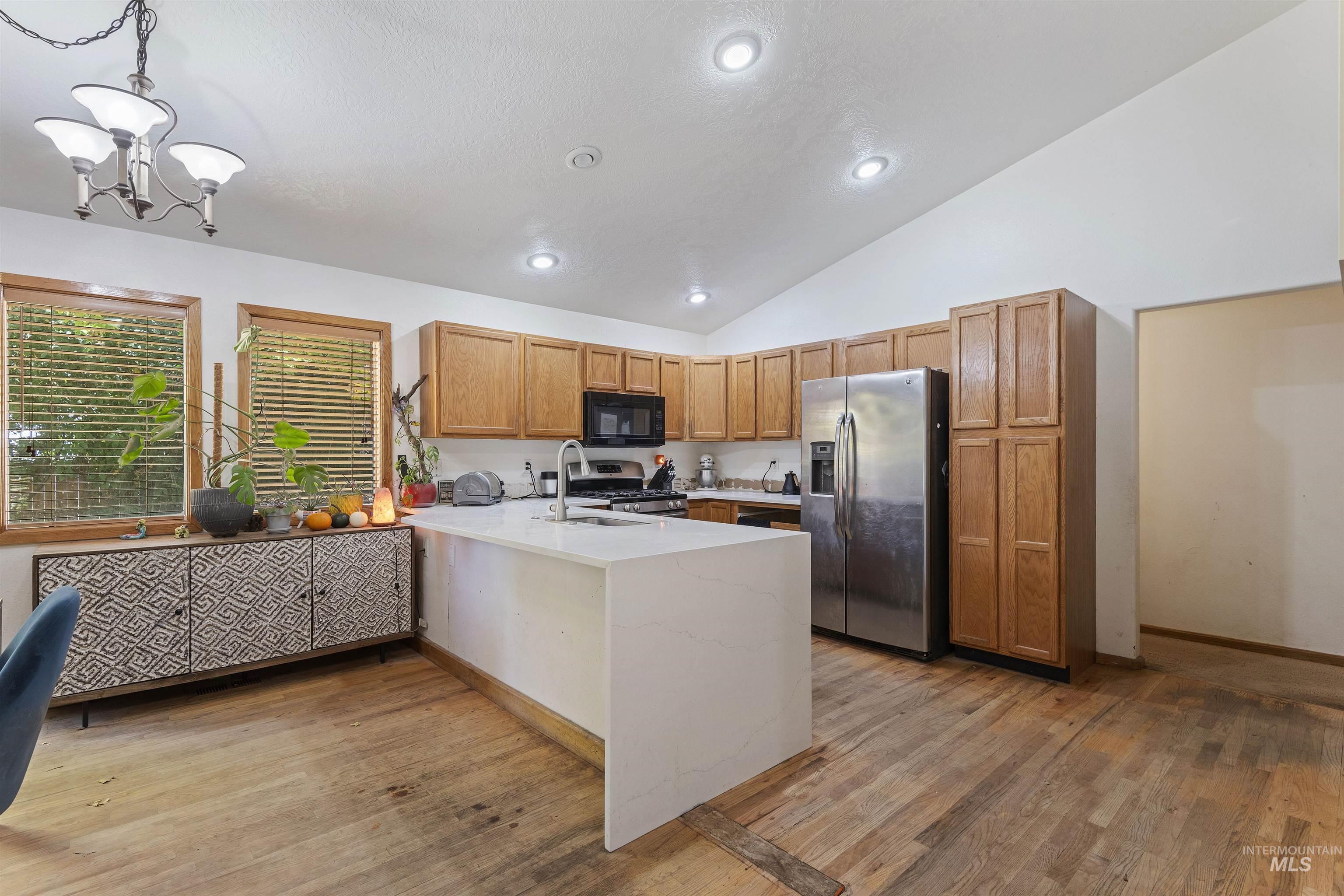 5675 N Graham Ave, Boise, Idaho 83713, 3 Bedrooms, 2 Bathrooms, Residential For Sale, Price $415,000, 98991470