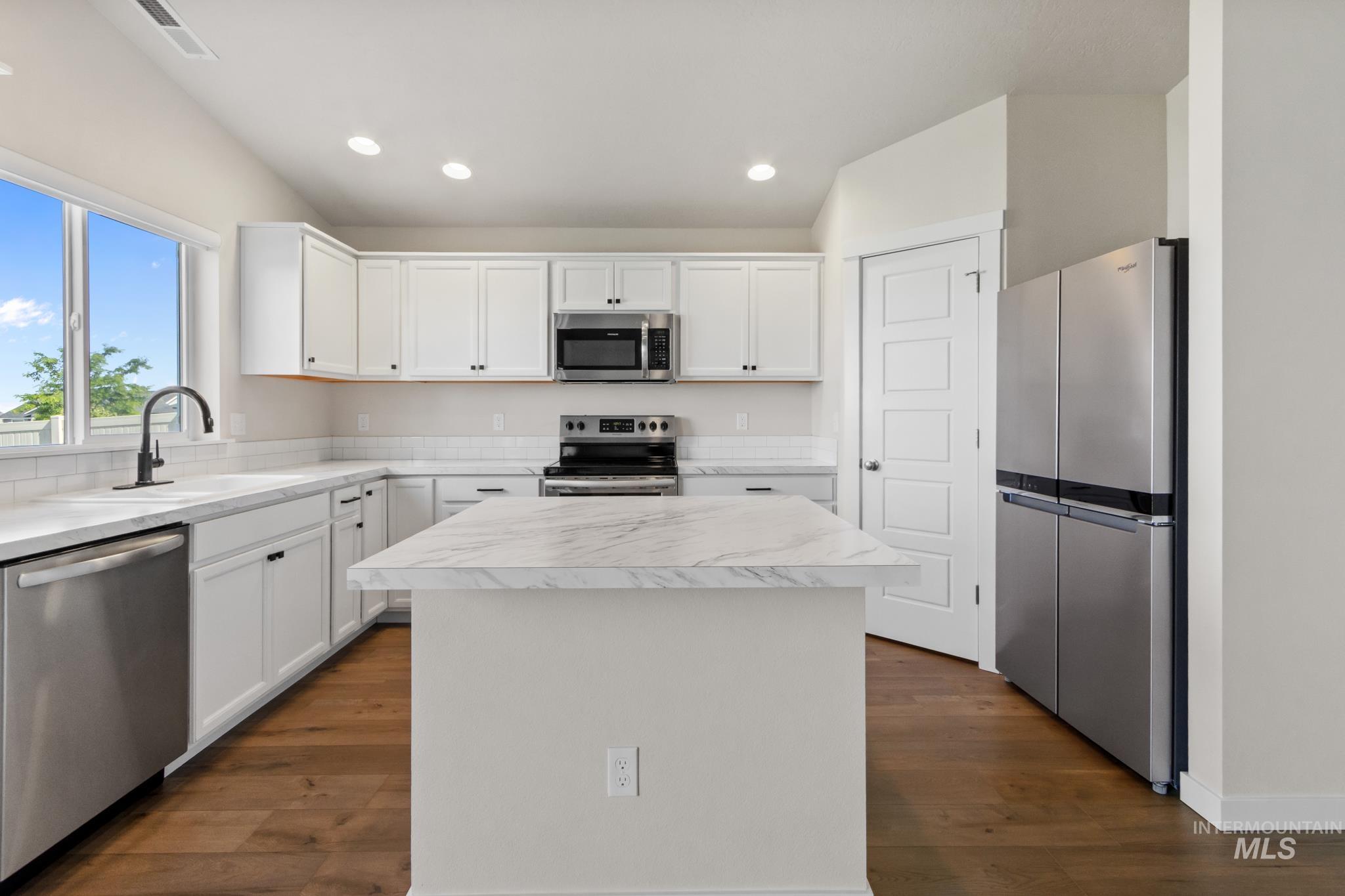 2939 Coral Falls Ave, Kuna, Idaho 83634, 4 Bedrooms, 2 Bathrooms, Residential For Sale, Price $499,000,MLS 98991471