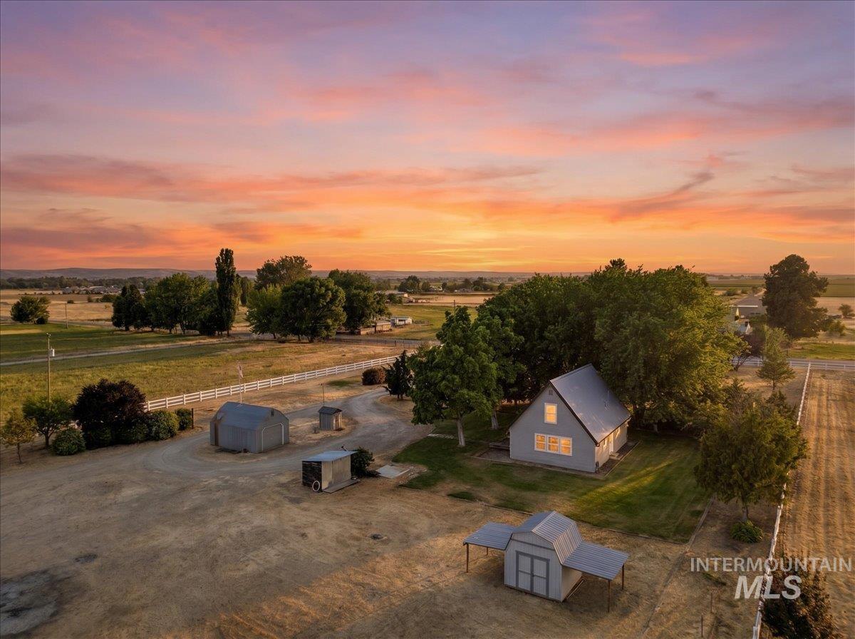 3430 Gem Ave, Emmett, Idaho 83617, 3 Bedrooms, 2 Bathrooms, Residential For Sale, Price $725,000, 98991476