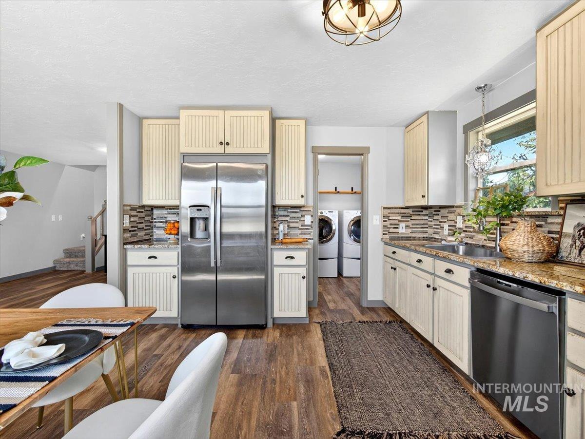 3430 Gem Ave, Emmett, Idaho 83617, 3 Bedrooms, 2 Bathrooms, Residential For Sale, Price $725,000, 98991476