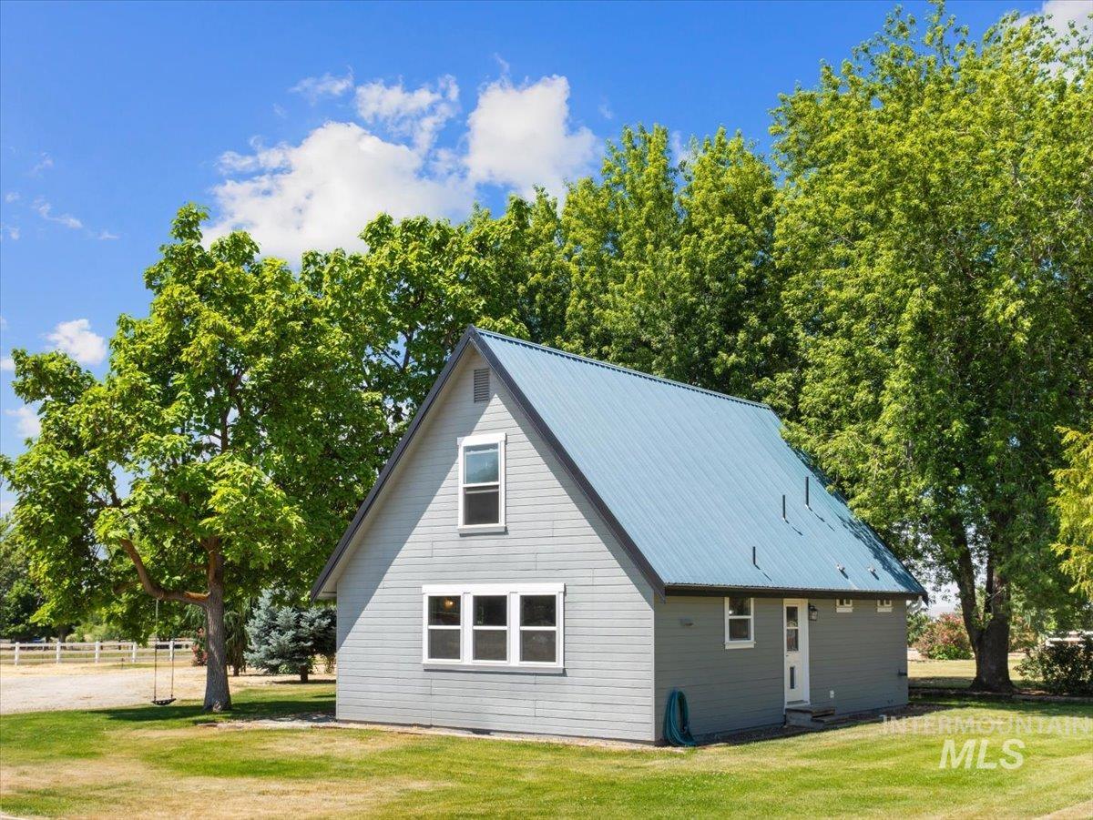 3430 Gem Ave, Emmett, Idaho 83617, 3 Bedrooms, 2 Bathrooms, Residential For Sale, Price $725,000, 98991476