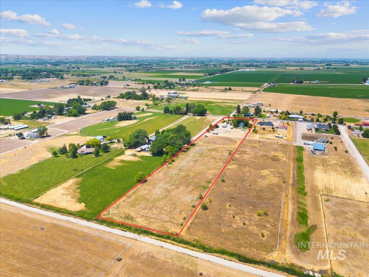 3430 Gem Ave, Emmett, Idaho 83617, 3 Bedrooms, 2 Bathrooms, Residential For Sale, Price $725,000, 98991476