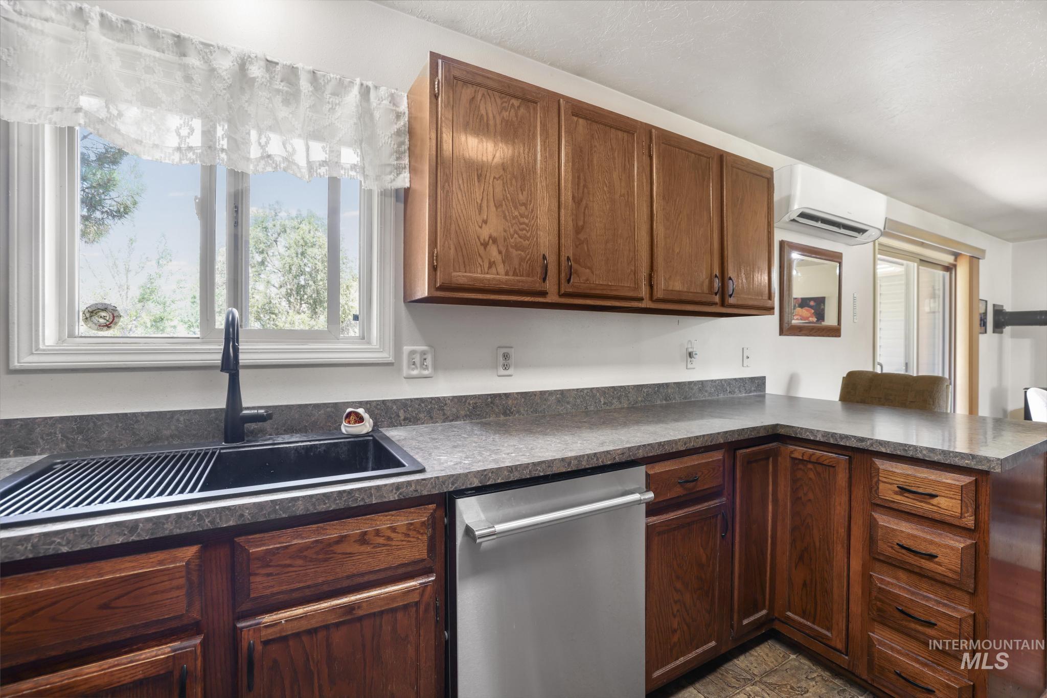 3316 Oregon Trail Drive, Kimberly, Idaho 83341, 4 Bedrooms, 2 Bathrooms, Residential For Sale, Price $525,000, 98991479