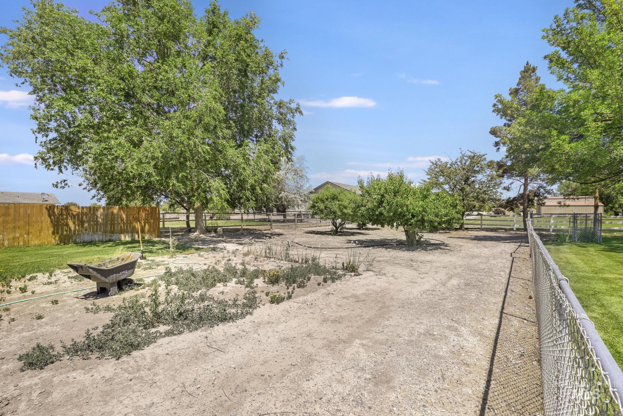 3316 Oregon Trail Drive, Kimberly, Idaho 83341, 4 Bedrooms, 2 Bathrooms, Residential For Sale, Price $525,000, 98991479