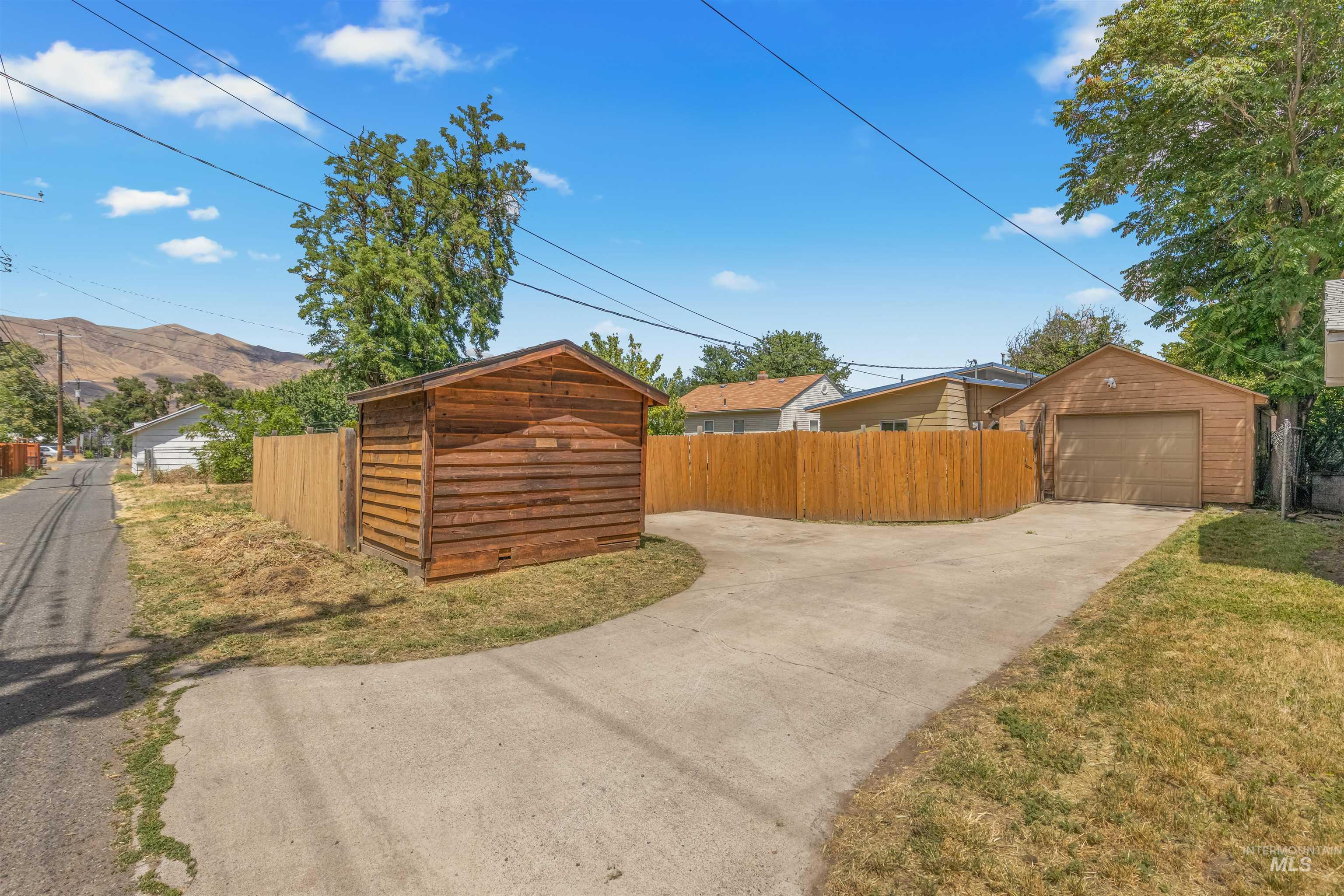 740 9th Street, Clarkston, Washington 99403, 3 Bedrooms, 1.5 Bathrooms, Residential For Sale, Price $289,900, 98991481