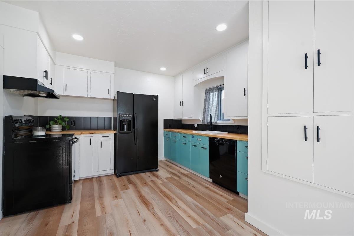 1003 15th Ave. S., Nampa, Idaho 83651, 4 Bedrooms, 2 Bathrooms, Residential For Sale, Price $369,900, 98991482