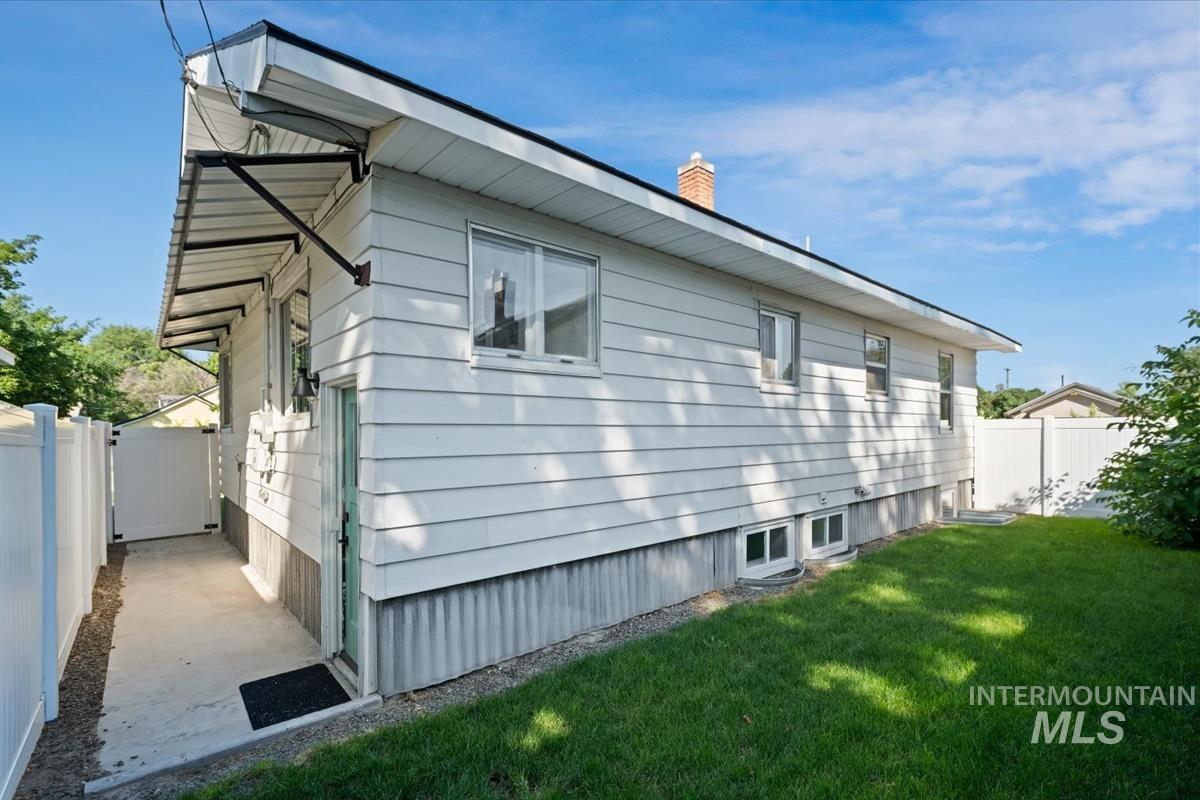 1003 15th Ave. S., Nampa, Idaho 83651, 4 Bedrooms, 2 Bathrooms, Residential For Sale, Price $369,900, 98991482