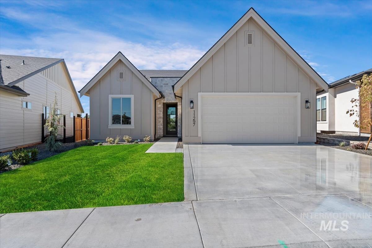 11883 S Besra Ln, Kuna, Idaho 83634, 3 Bedrooms, 2.5 Bathrooms, Residential For Sale, Price $669,900, 98991483