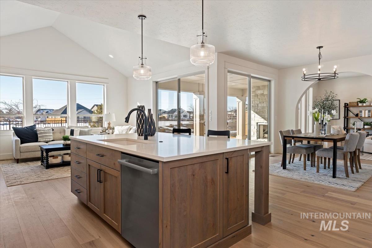 11883 S Besra Ln, Kuna, Idaho 83634, 3 Bedrooms, 2.5 Bathrooms, Residential For Sale, Price $669,900, 98991483