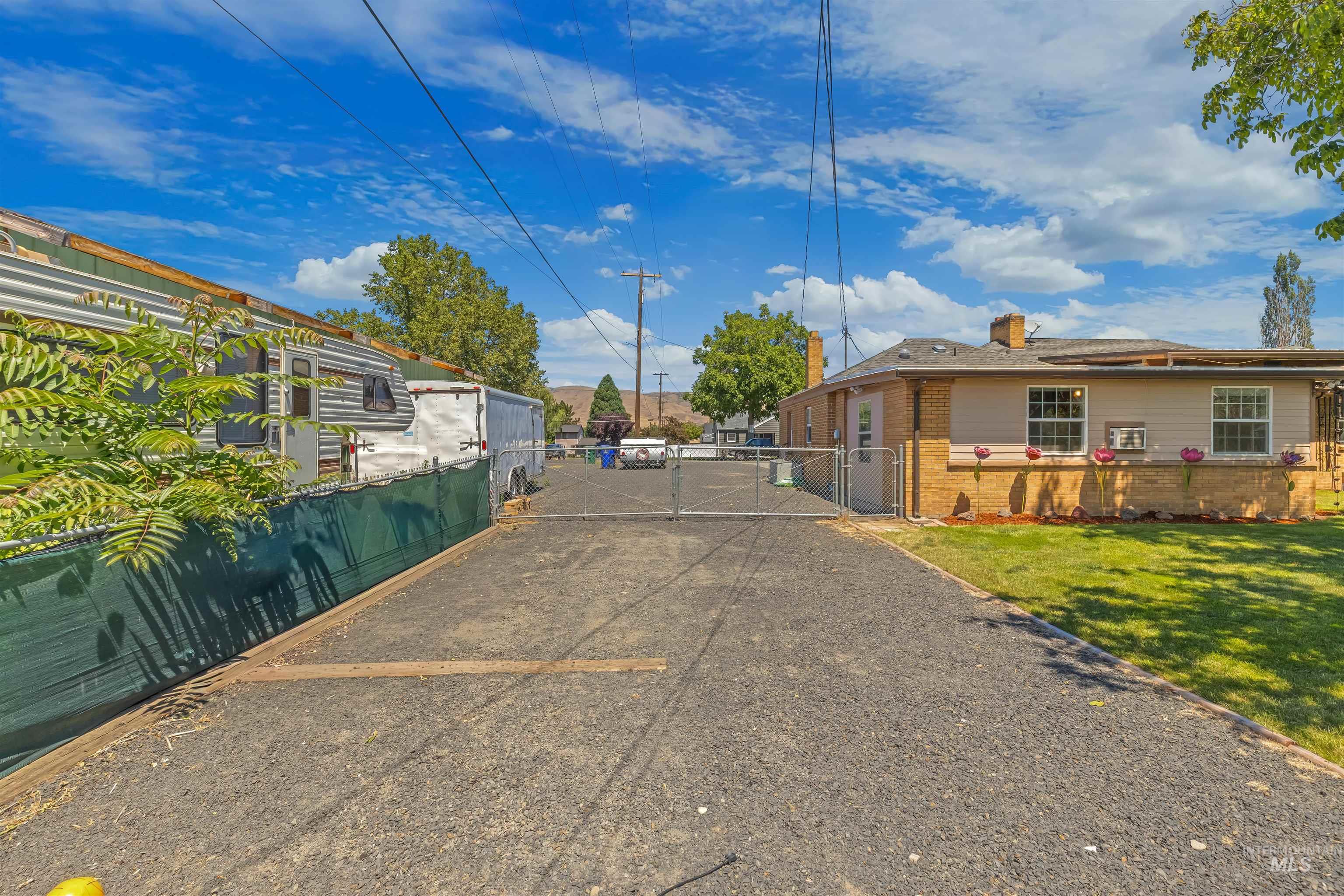1002 15th ave., Lewiston, Idaho 83501-3725, 4 Bedrooms, 3 Bathrooms, Residential For Sale, Price $450,000, 98991494