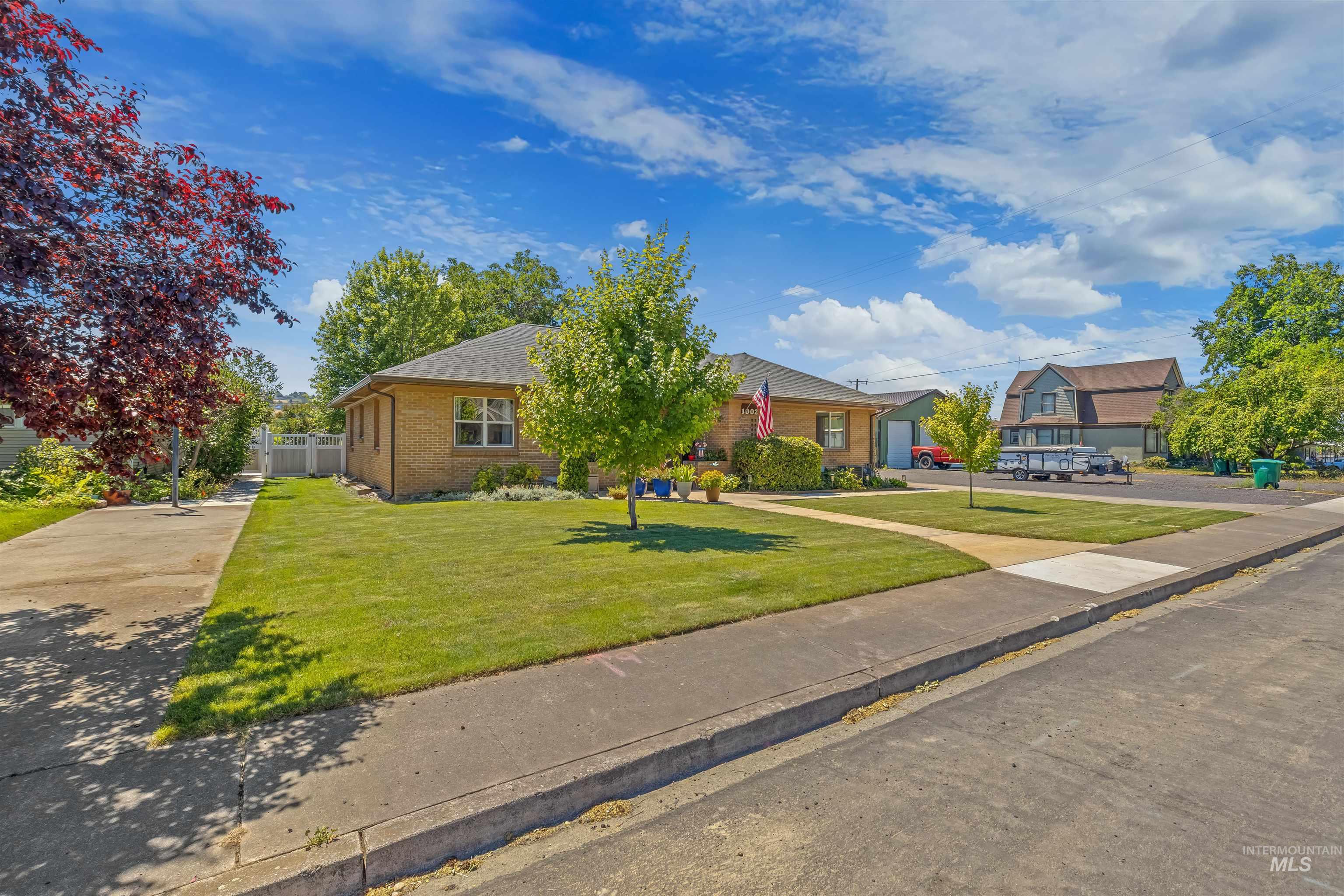 1002 15th ave., Lewiston, Idaho 83501-3725, 4 Bedrooms, 3 Bathrooms, Residential For Sale, Price $450,000, 98991494