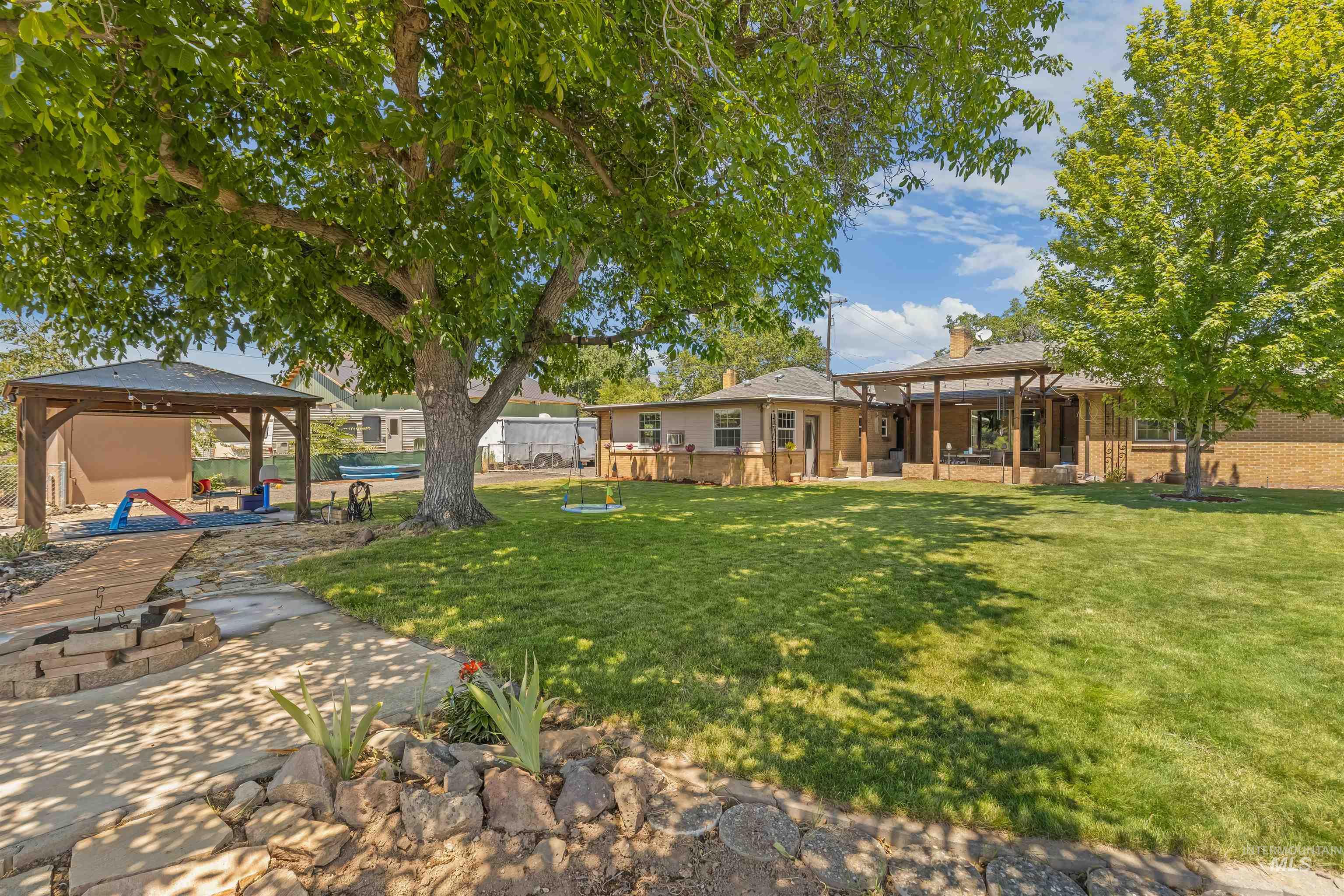 1002 15th ave., Lewiston, Idaho 83501-3725, 4 Bedrooms, 3 Bathrooms, Residential For Sale, Price $450,000, 98991494