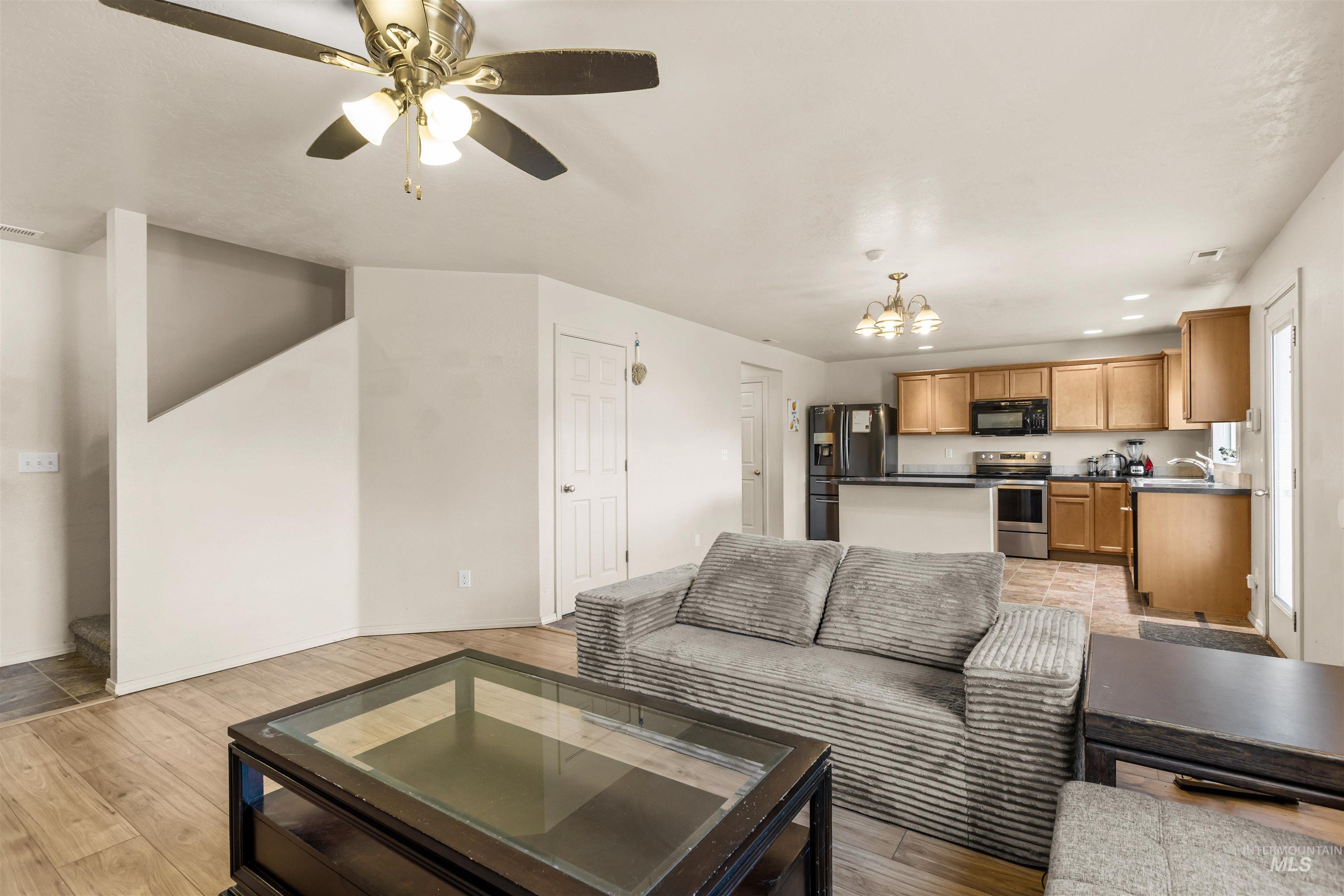 11800 Altamont St, Caldwell, Idaho 83605-5510, 3 Bedrooms, 2.5 Bathrooms, Residential For Sale, Price $374,999, 98991499