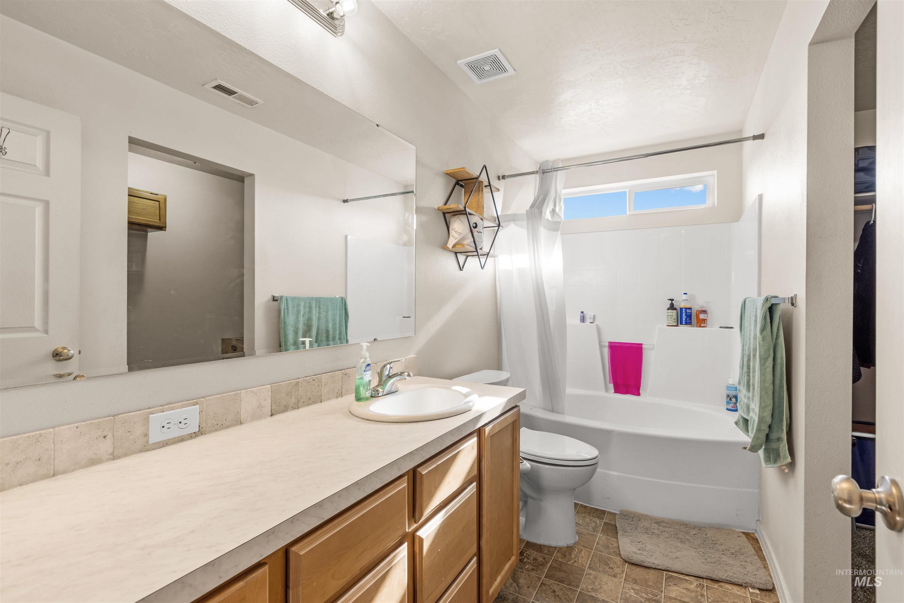 11800 Altamont St, Caldwell, Idaho 83605-5510, 3 Bedrooms, 2.5 Bathrooms, Residential For Sale, Price $374,999, 98991499