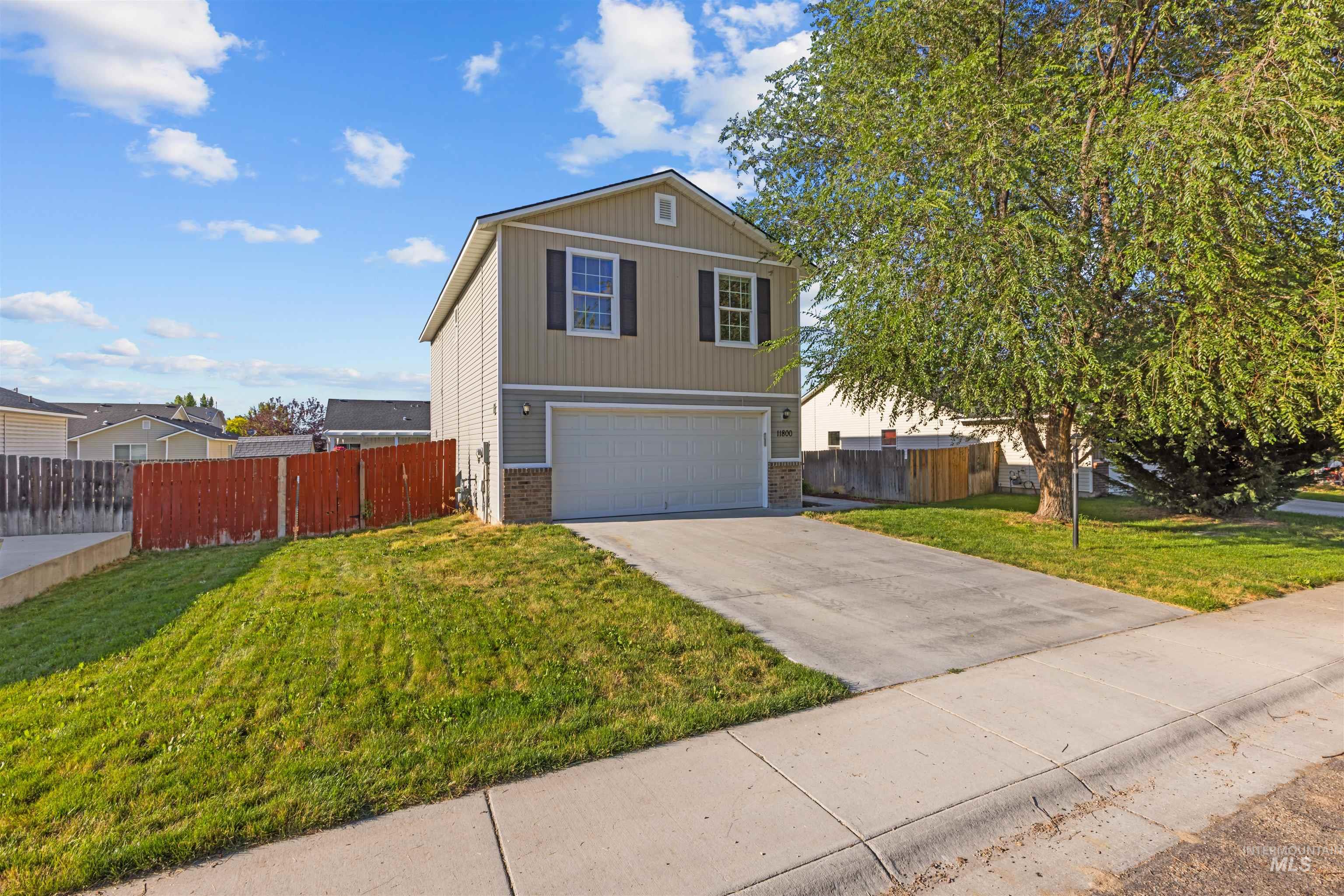 11800 Altamont St, Caldwell, Idaho 83605-5510, 3 Bedrooms, 2.5 Bathrooms, Residential For Sale, Price $374,999, 98991499