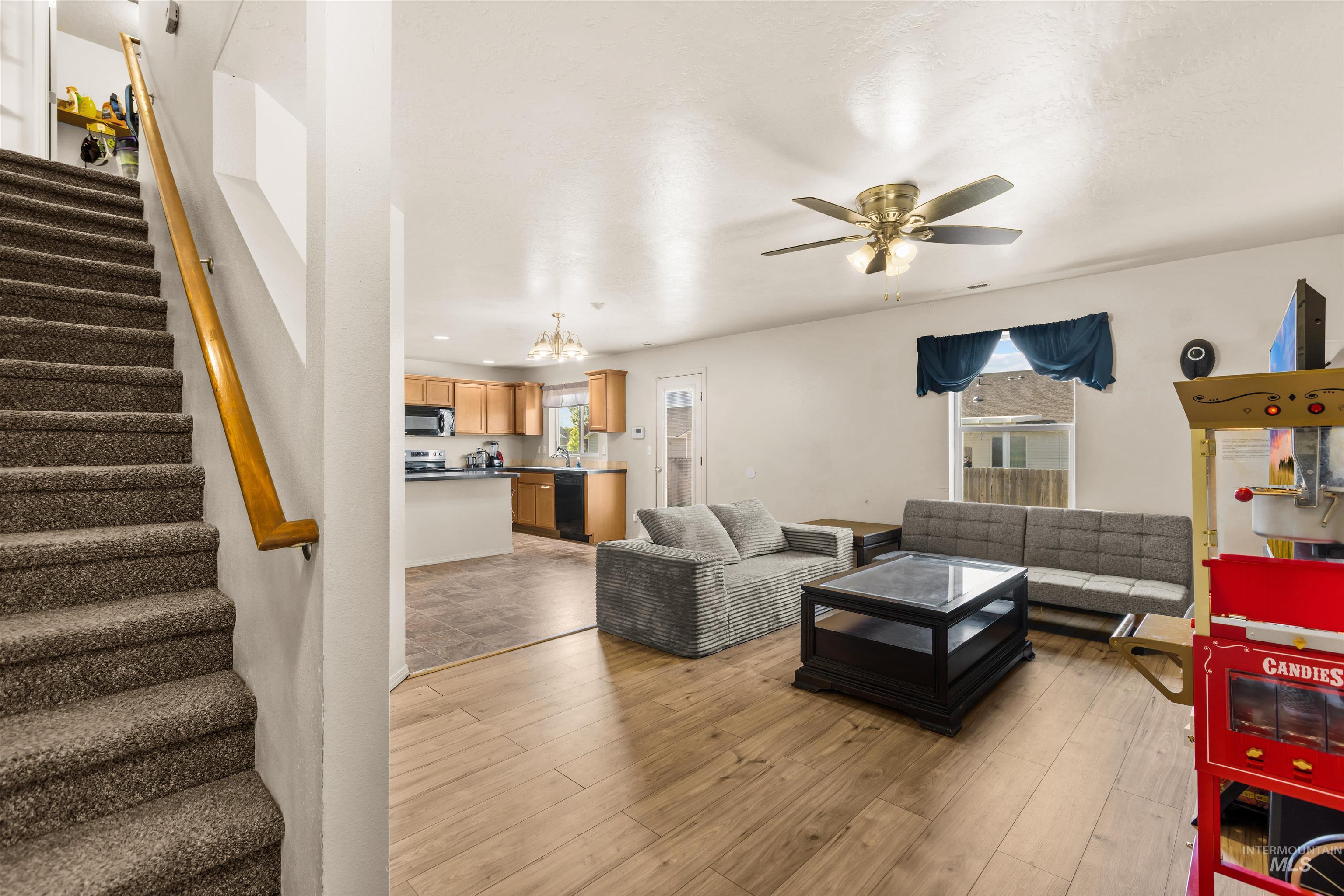 11800 Altamont St, Caldwell, Idaho 83605-5510, 3 Bedrooms, 2.5 Bathrooms, Residential For Sale, Price $374,999, 98991499