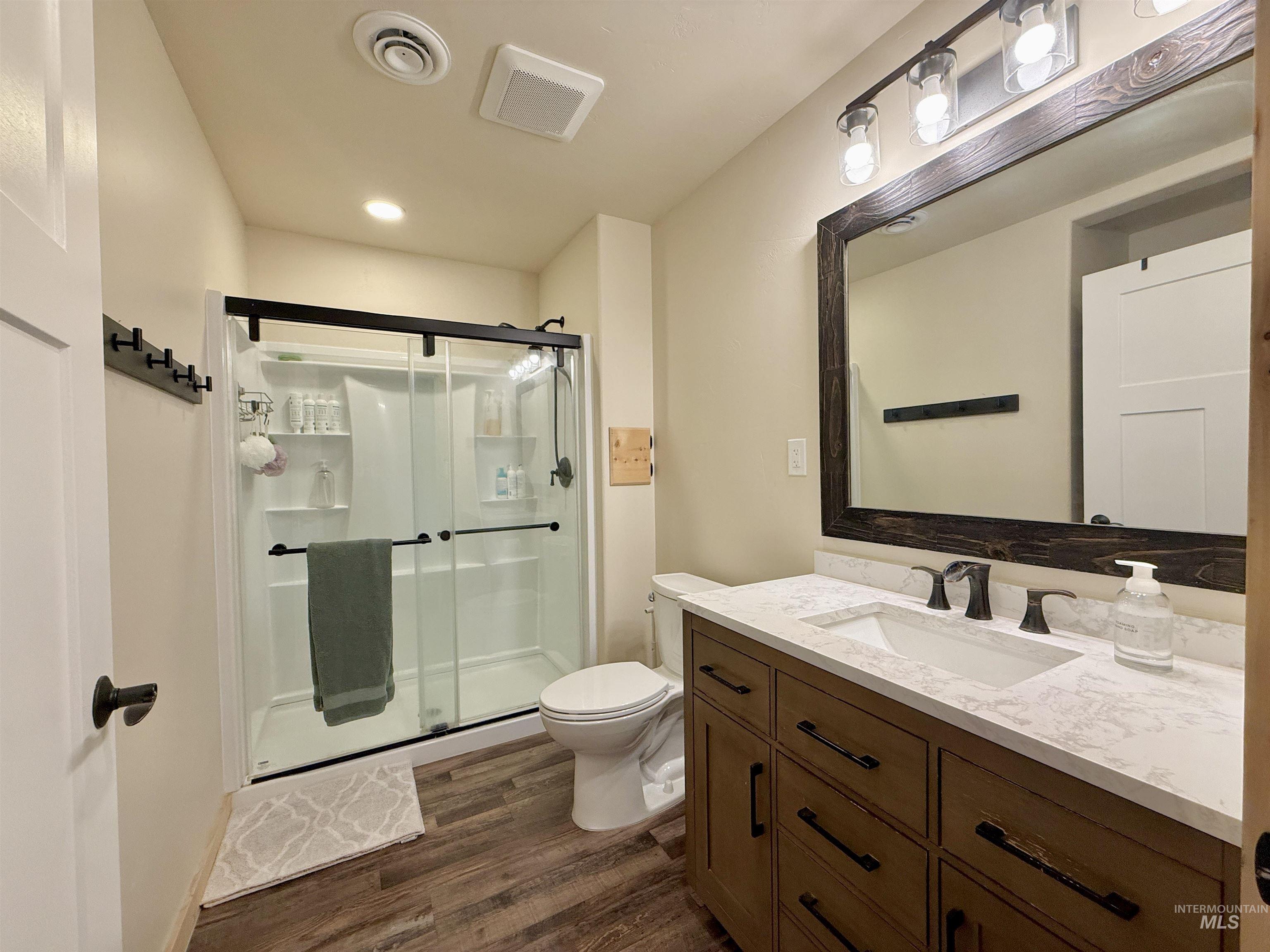 176 Golden Hills Dr., Grangeville, Idaho 83530, 2 Bedrooms, 1 Bathroom, Residential For Sale, Price $585,000, 98991500