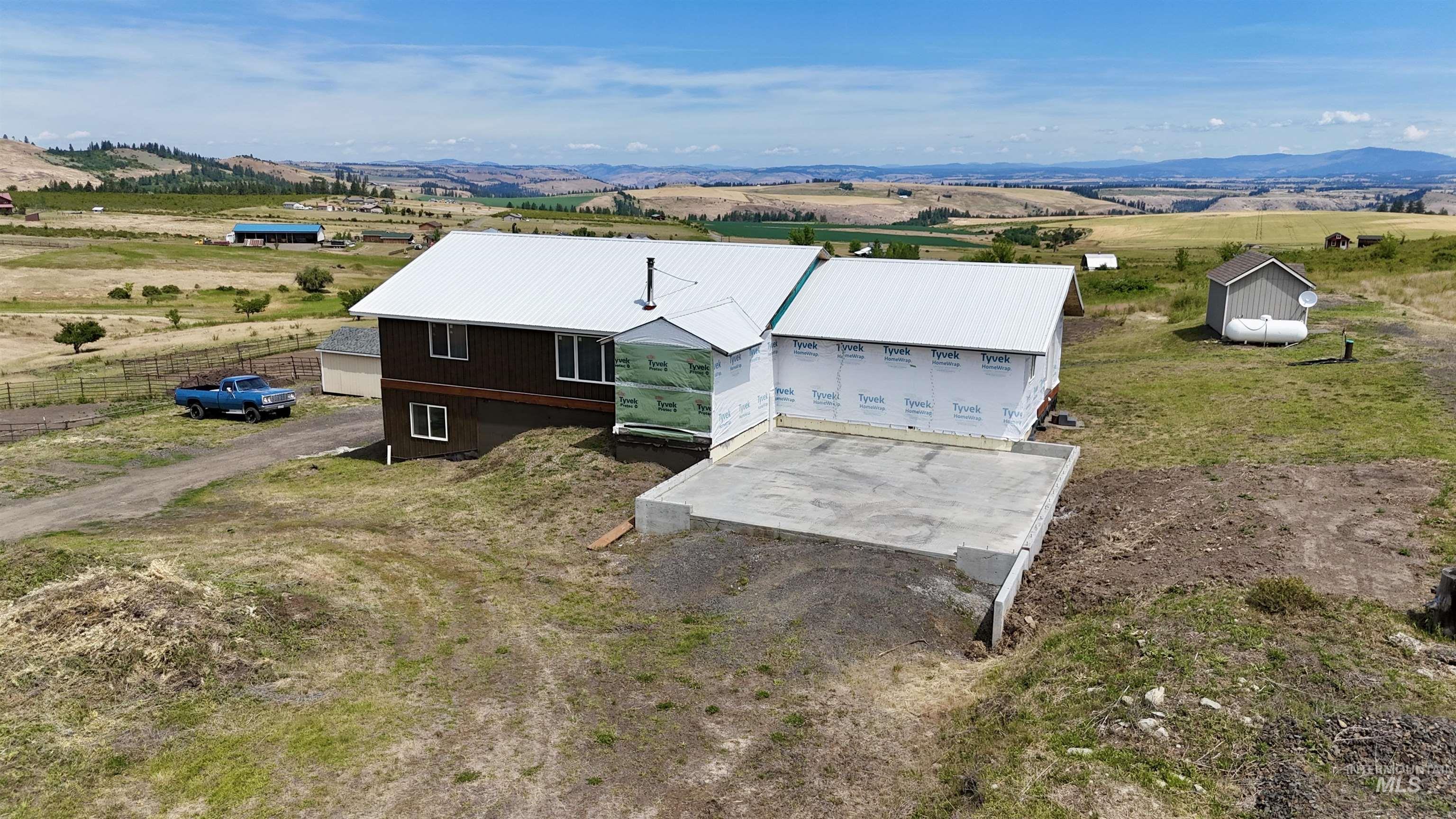 176 Golden Hills Dr., Grangeville, Idaho 83530, 2 Bedrooms, 1 Bathroom, Residential For Sale, Price $585,000, 98991500