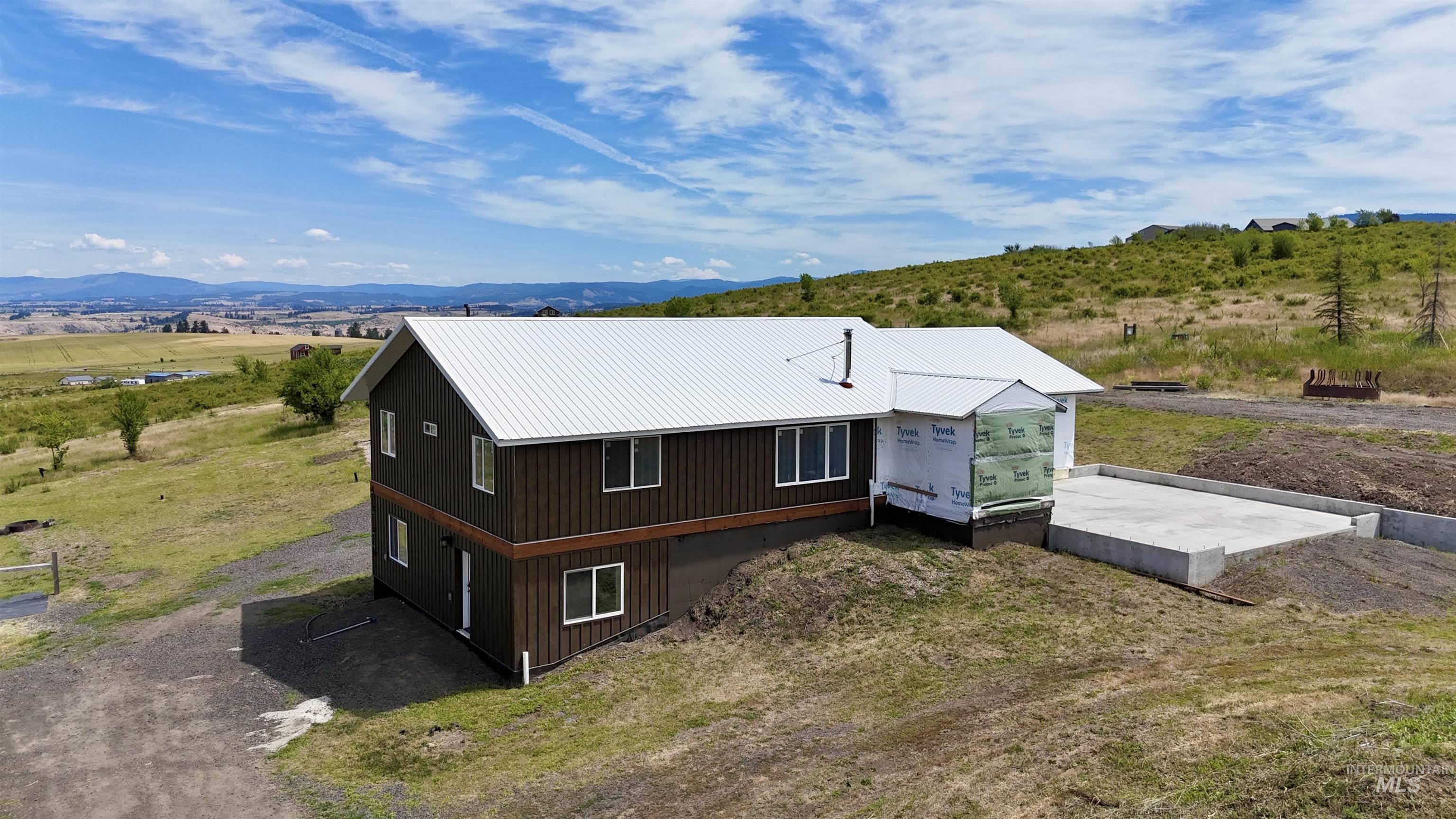 176 Golden Hills Dr., Grangeville, Idaho 83530, 2 Bedrooms, 1 Bathroom, Residential For Sale, Price $585,000, 98991500