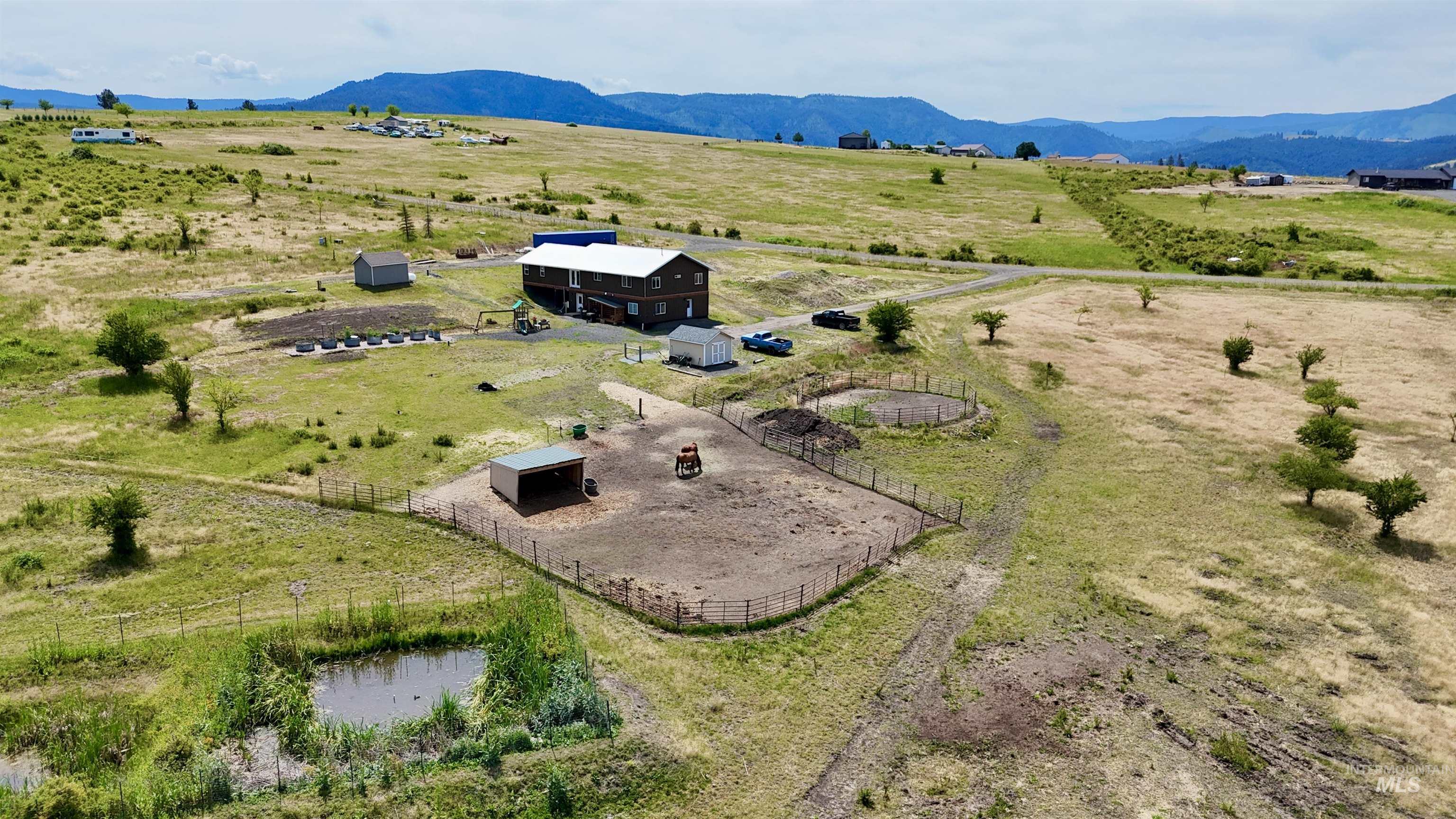 176 Golden Hills Dr., Grangeville, Idaho 83530, 2 Bedrooms, 1 Bathroom, Residential For Sale, Price $585,000, 98991500