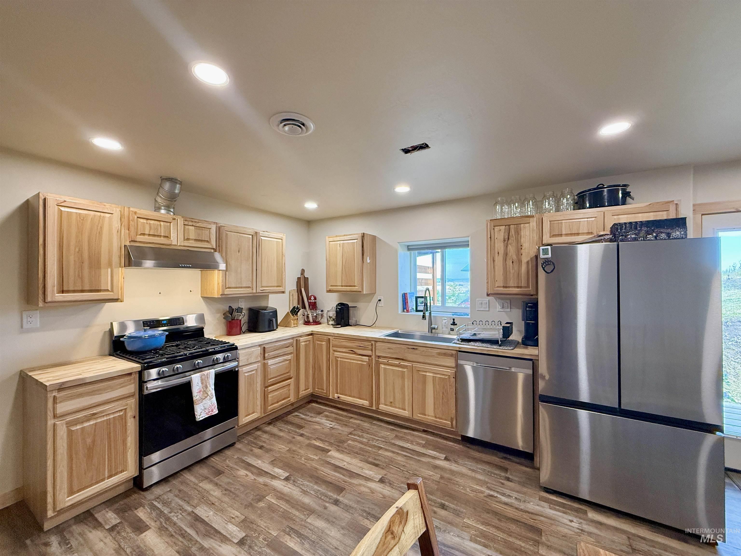176 Golden Hills Dr., Grangeville, Idaho 83530, 2 Bedrooms, 1 Bathroom, Residential For Sale, Price $585,000, 98991500