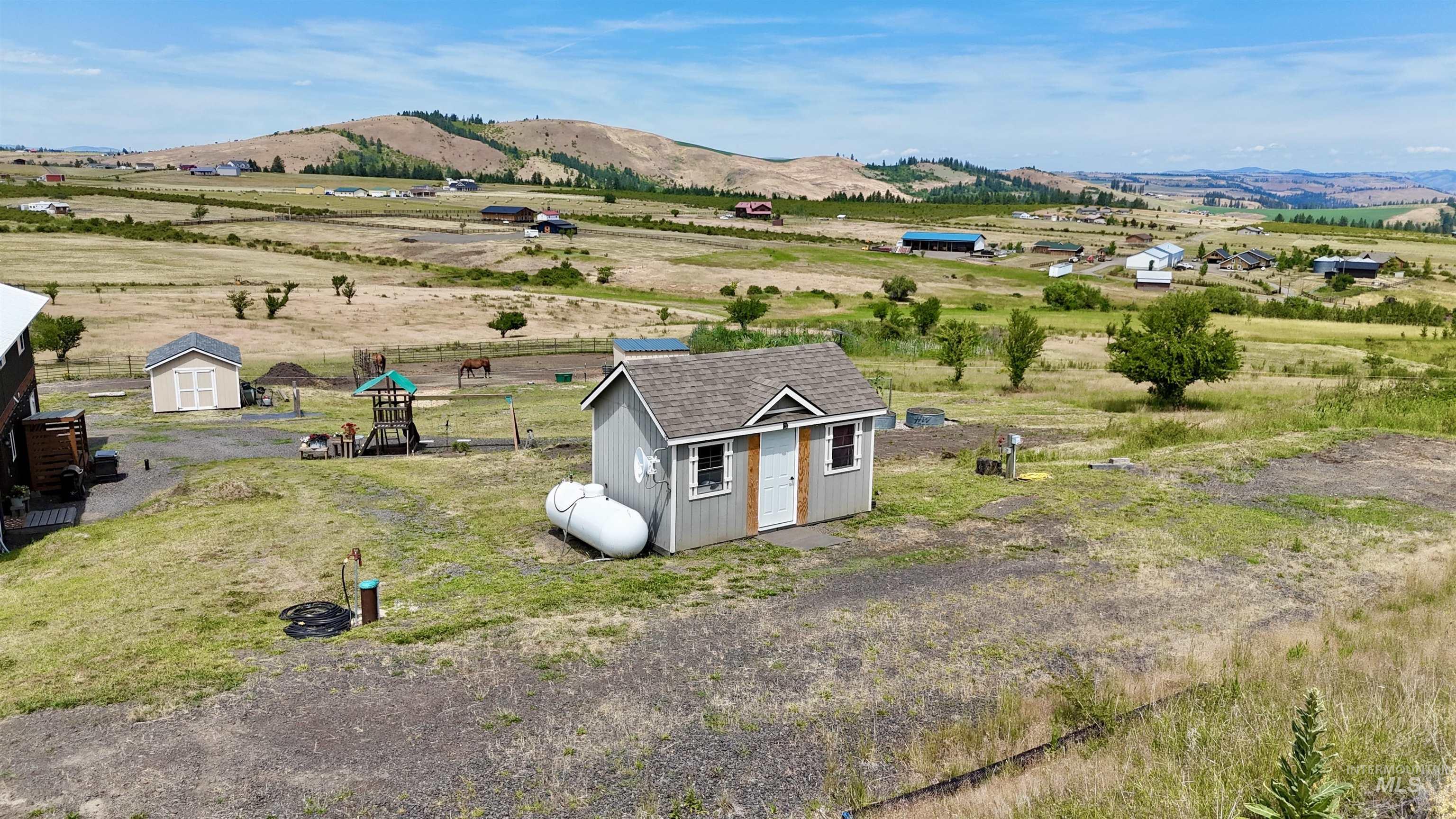 176 Golden Hills Dr., Grangeville, Idaho 83530, 2 Bedrooms, 1 Bathroom, Residential For Sale, Price $585,000, 98991500