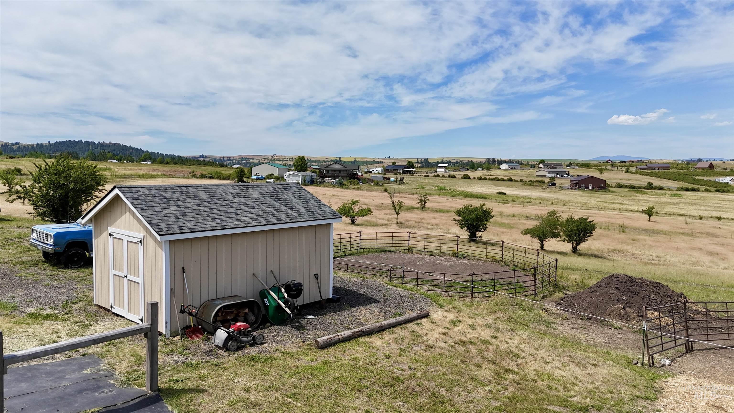 176 Golden Hills Dr., Grangeville, Idaho 83530, 2 Bedrooms, 1 Bathroom, Residential For Sale, Price $585,000, 98991500