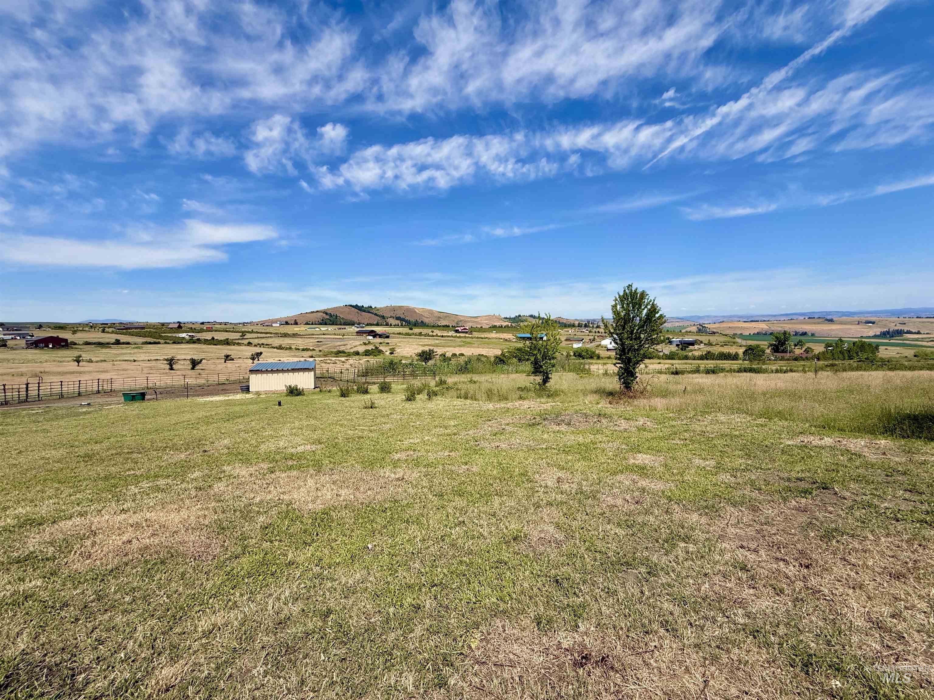 176 Golden Hills Dr., Grangeville, Idaho 83530, 2 Bedrooms, 1 Bathroom, Residential For Sale, Price $585,000, 98991500