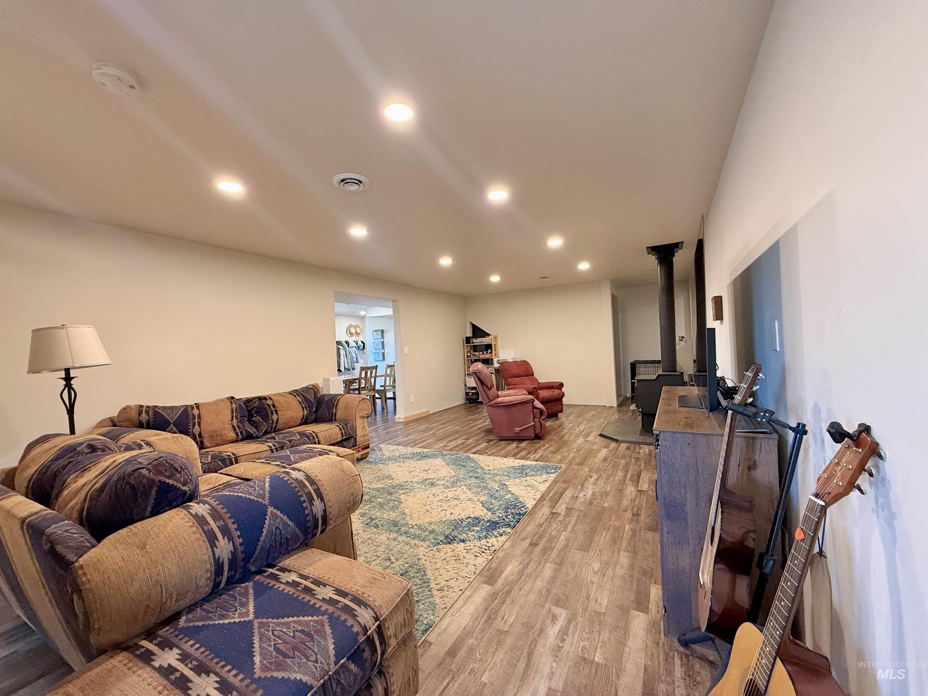176 Golden Hills Dr., Grangeville, Idaho 83530, 2 Bedrooms, 1 Bathroom, Residential For Sale, Price $585,000, 98991500