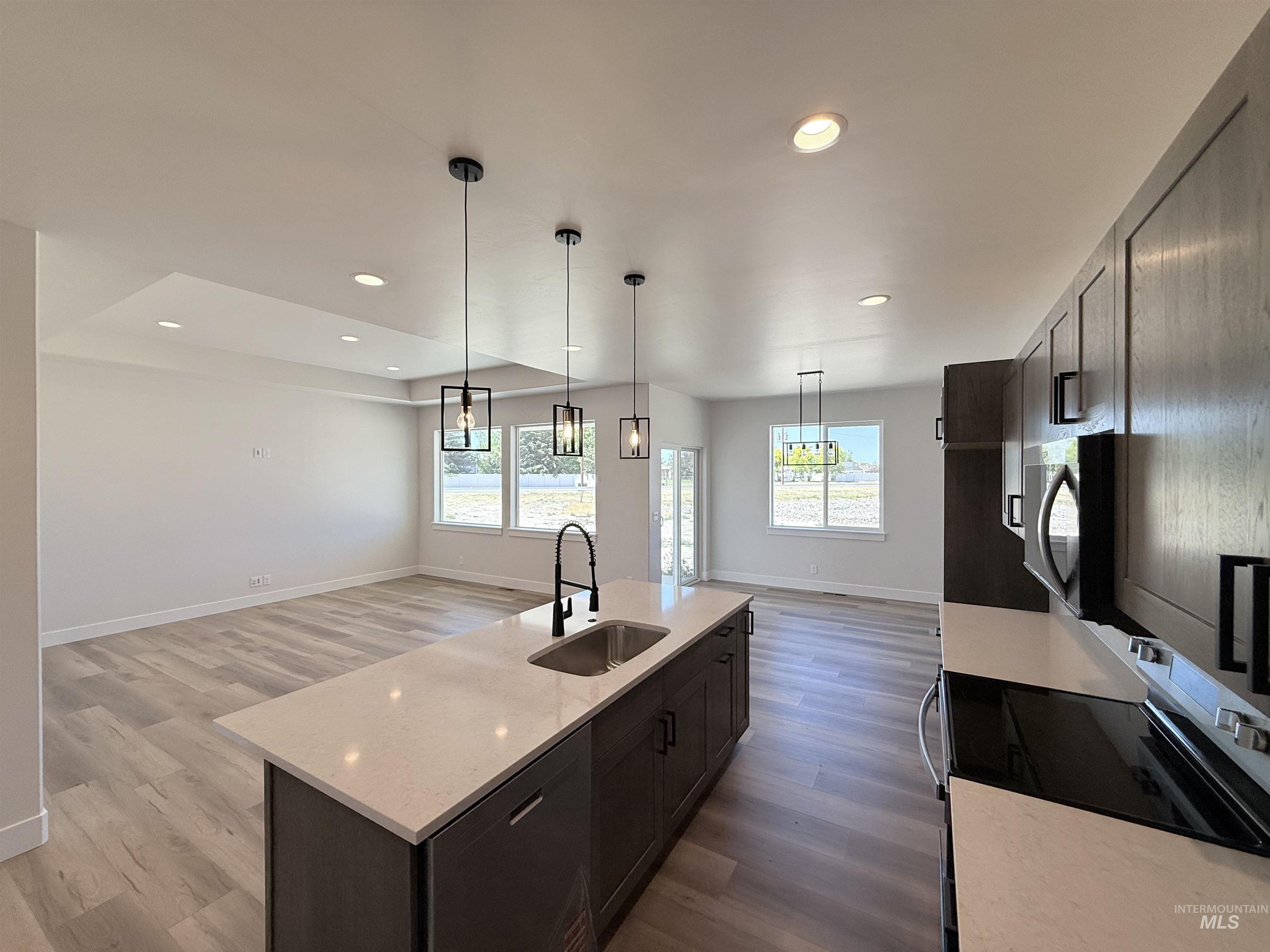 720 E Clark St., Paul, Idaho 83347, 3 Bedrooms, 2 Bathrooms, Residential For Sale, Price $372,000,MLS 98991505